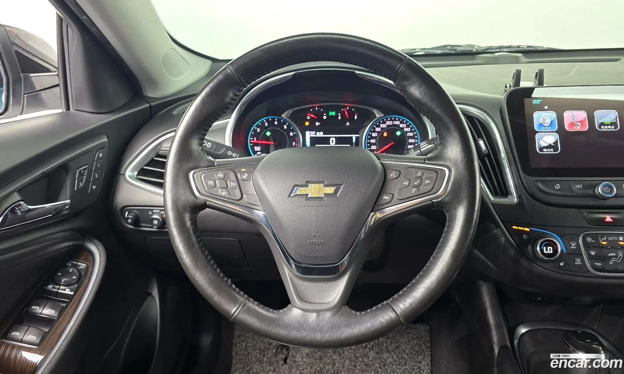 Chevrolet (GM Daewoo) Malibu 2016 — 24