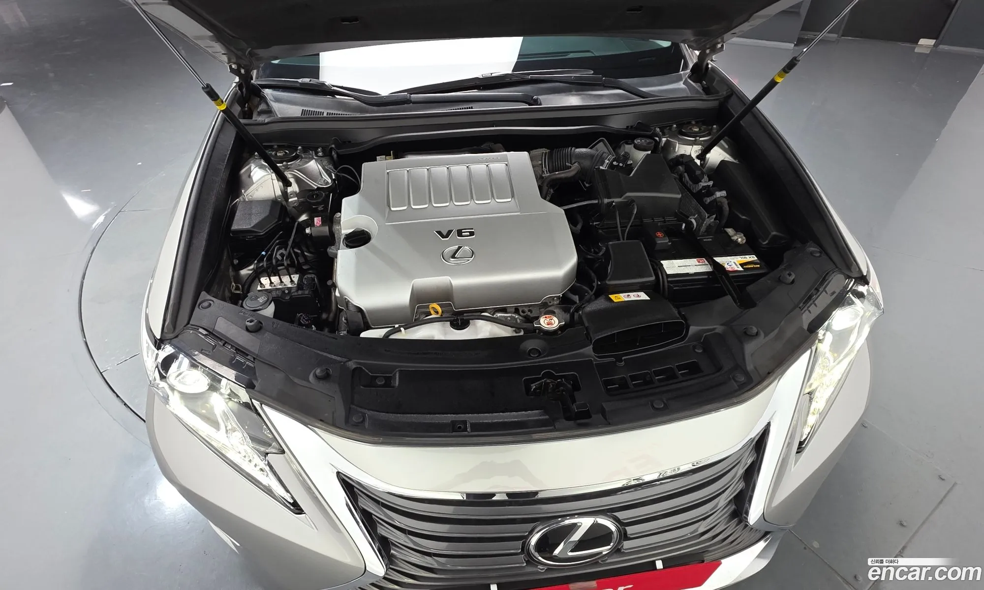 Lexus ES350 2016 — 19