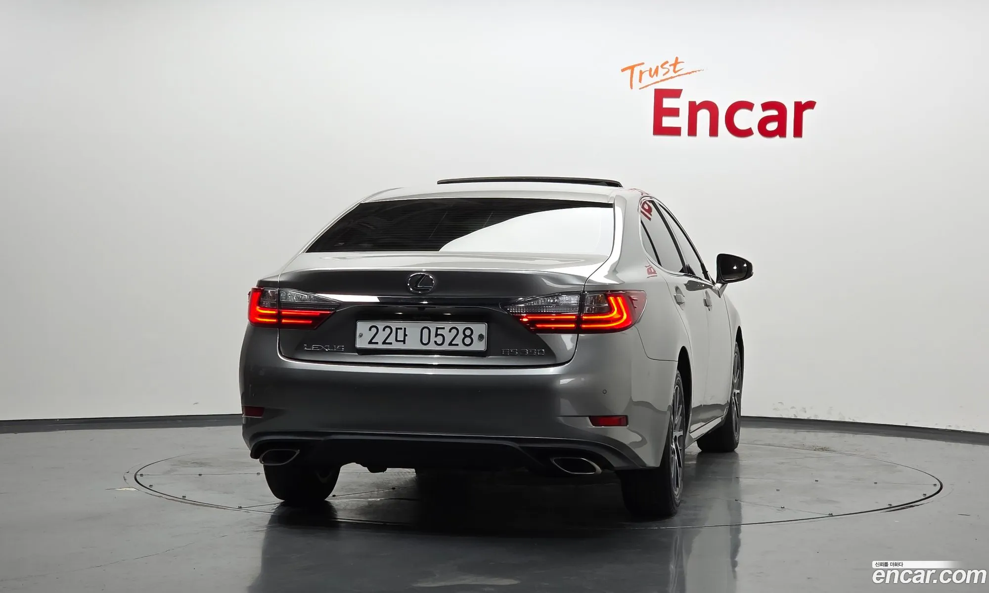 Lexus ES350 2016 — 16