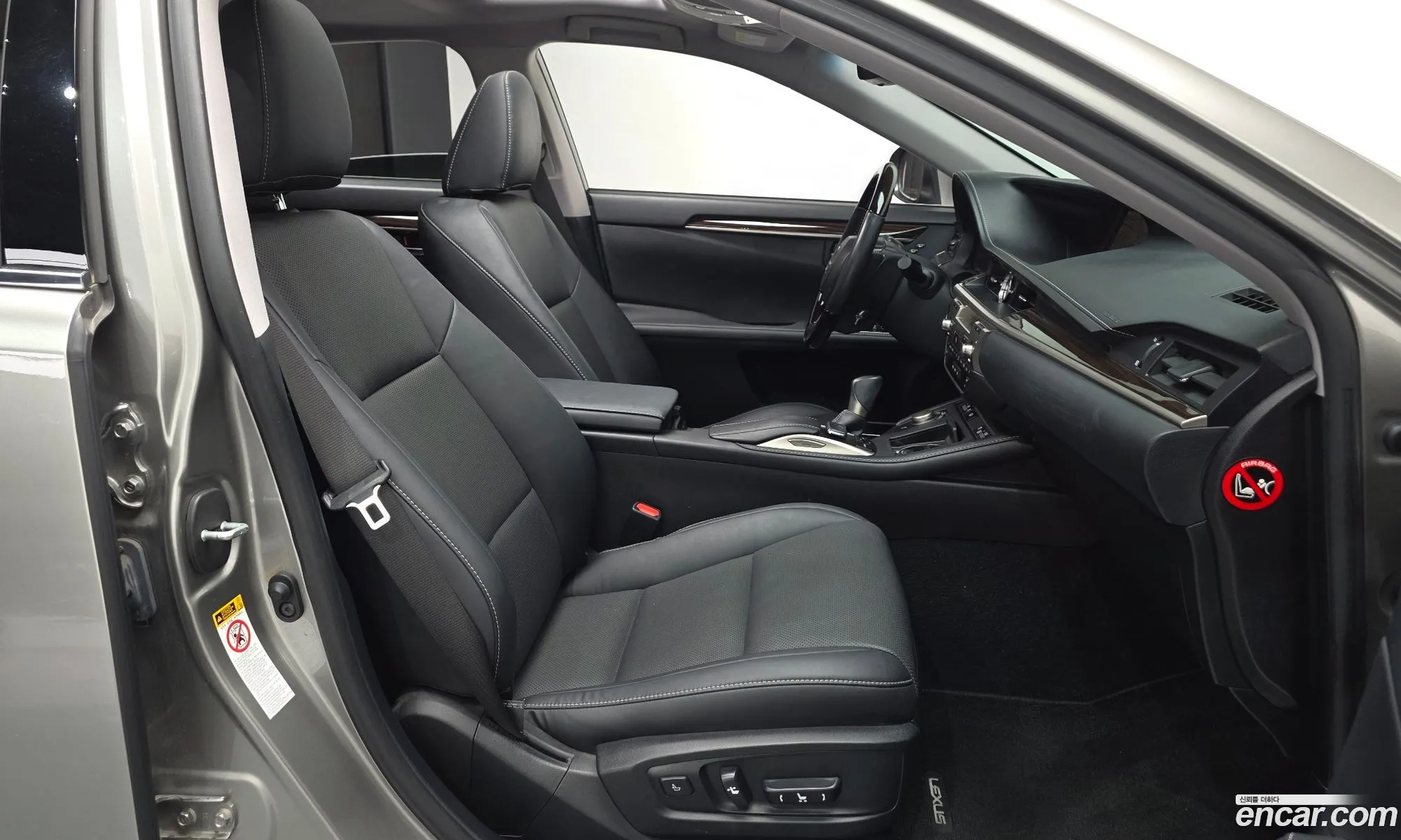 Lexus ES350 2016 — 11