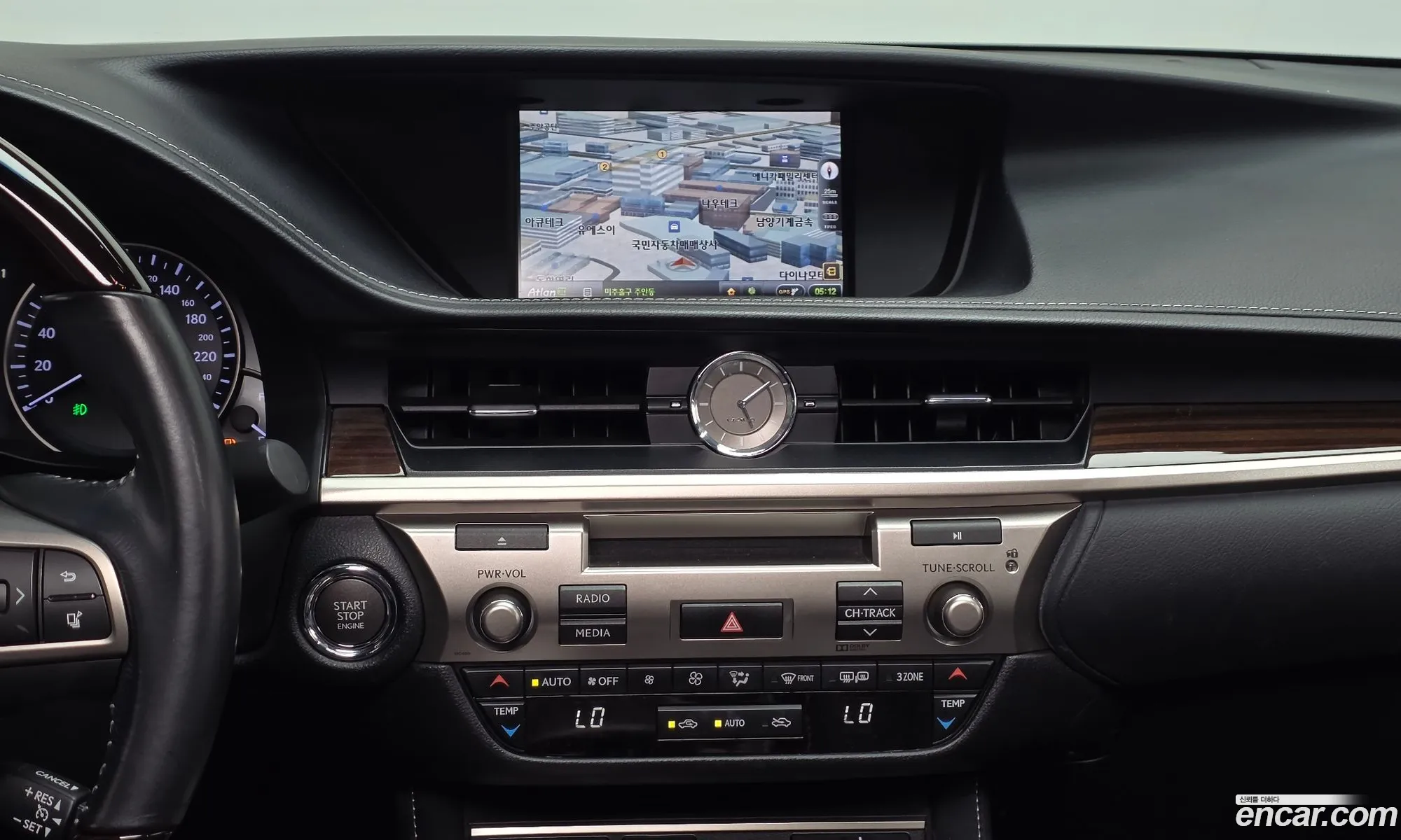 Lexus ES350 2016 — 15
