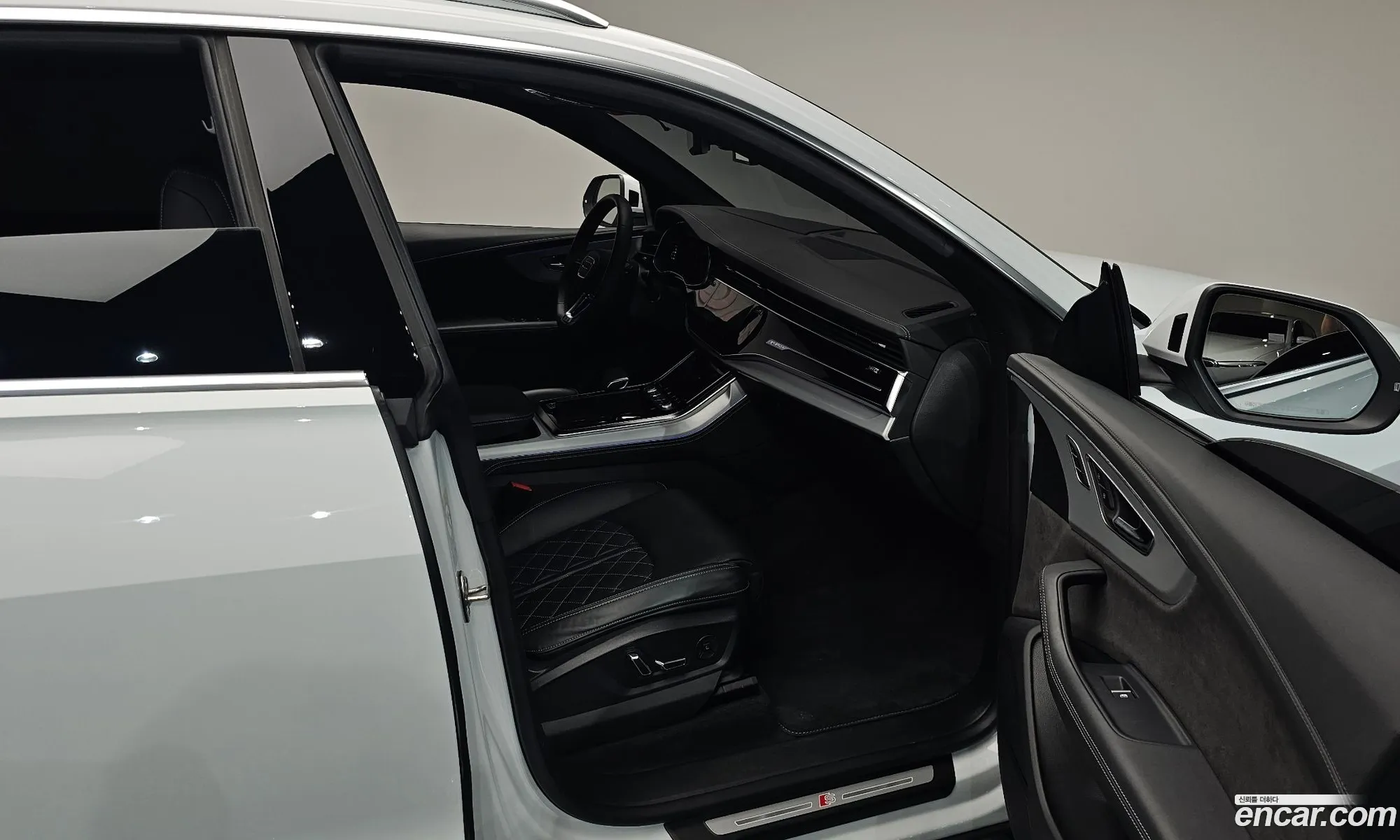 Audi Q8 2021 WAUZZZF14MD041180 — 21