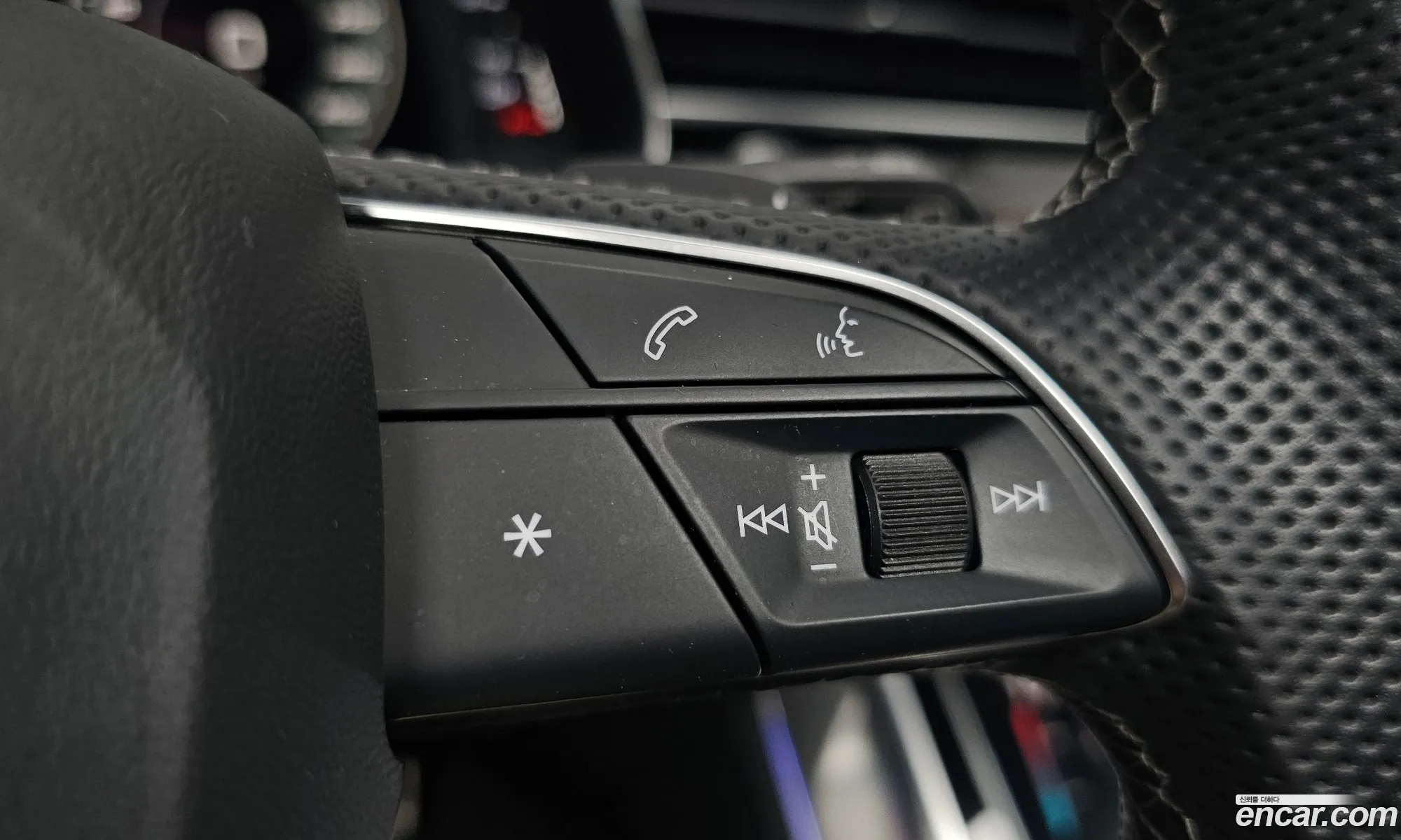 Audi Q8 2021 WAUZZZF14MD041180 — 3
