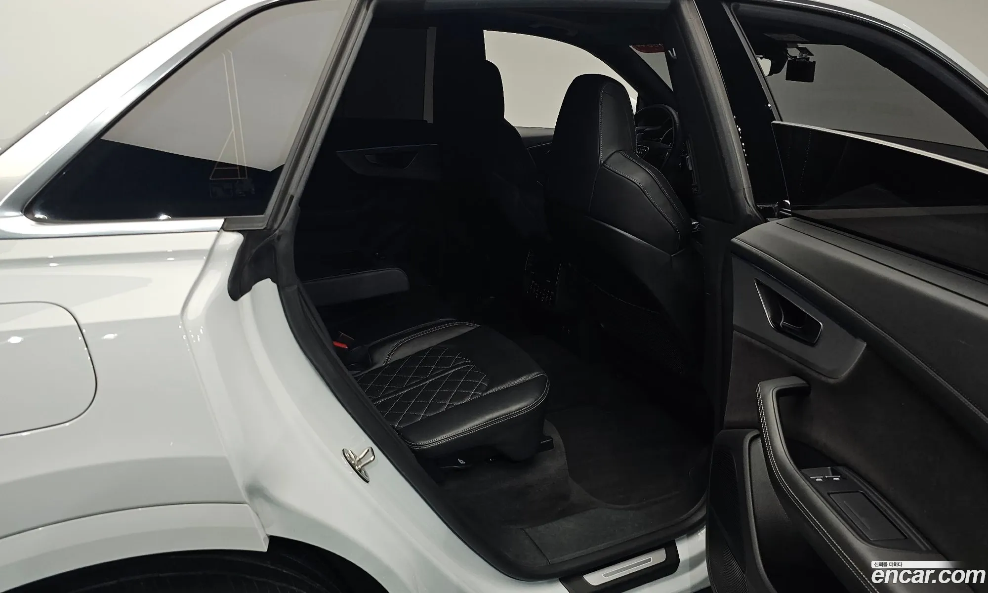 Audi Q8 2021 WAUZZZF14MD041180 — 14
