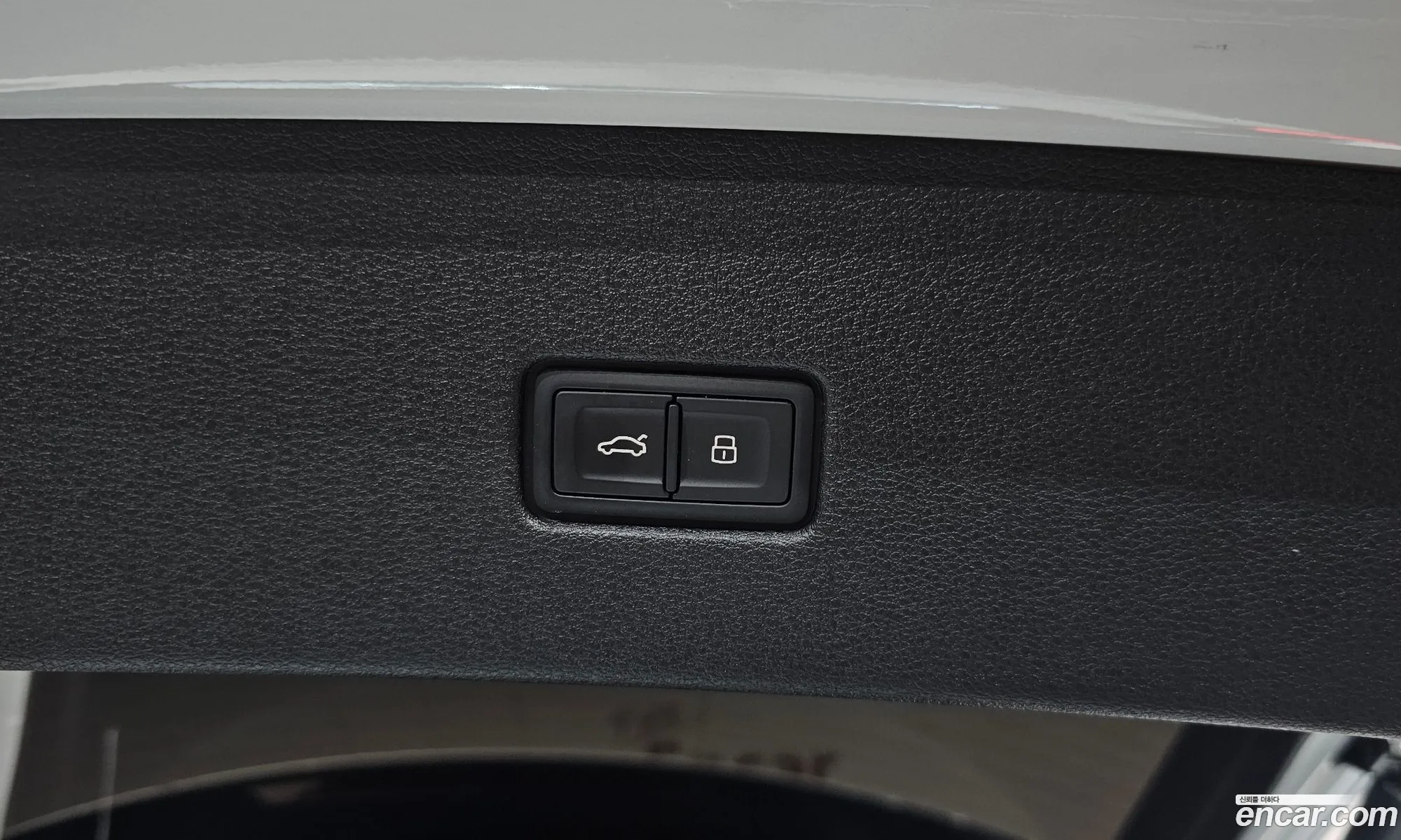 Audi Q8 2021 WAUZZZF14MD041180 — 26