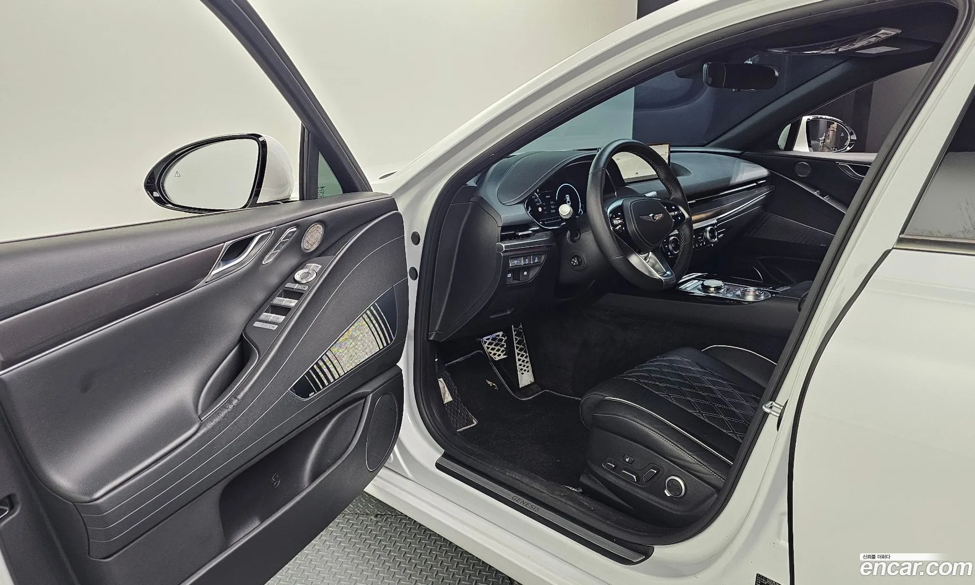 Genesis G80 2023 KMTGF41DDPU197853 — 13