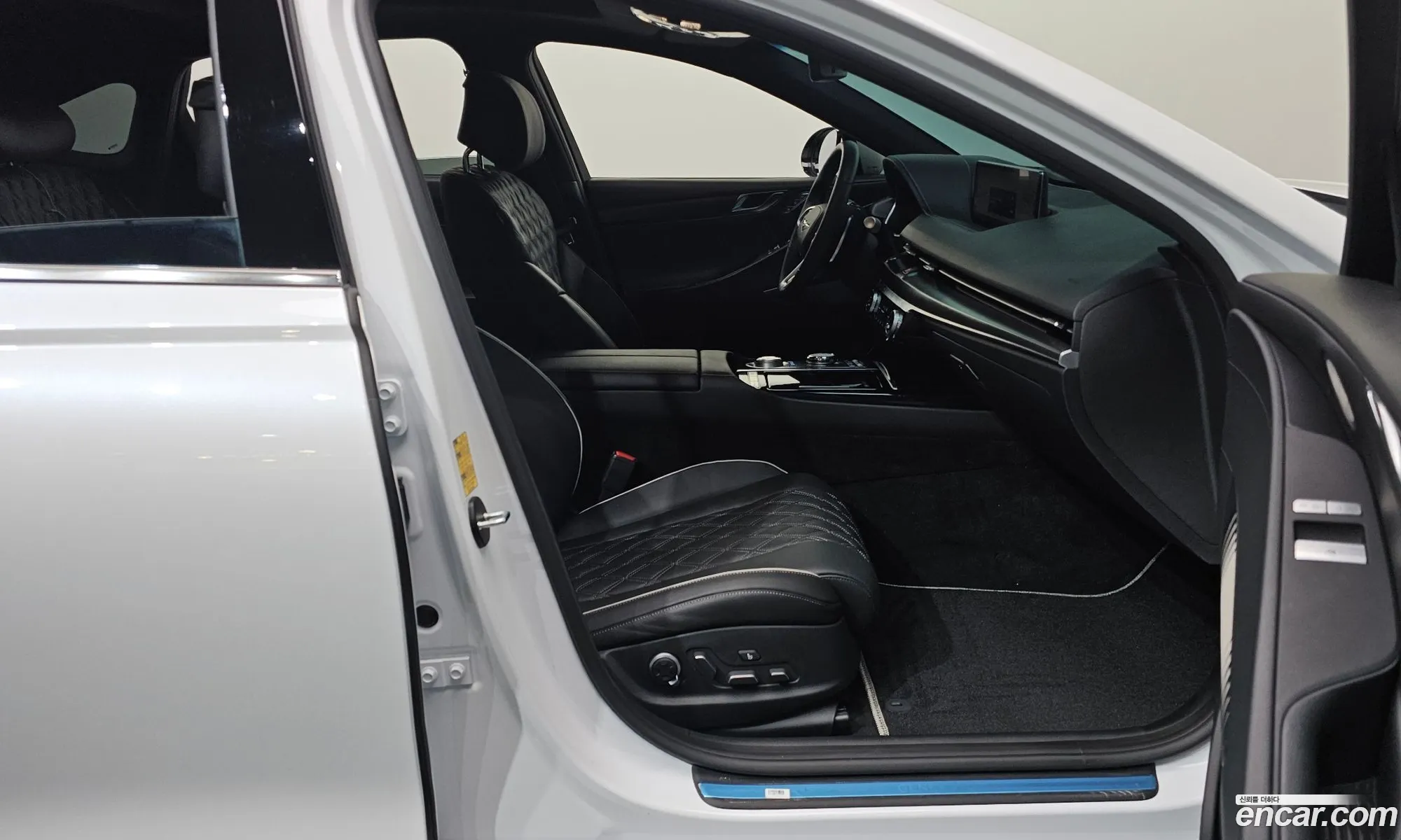 Genesis G80 2023 KMTGF41DDPU197853 — 23
