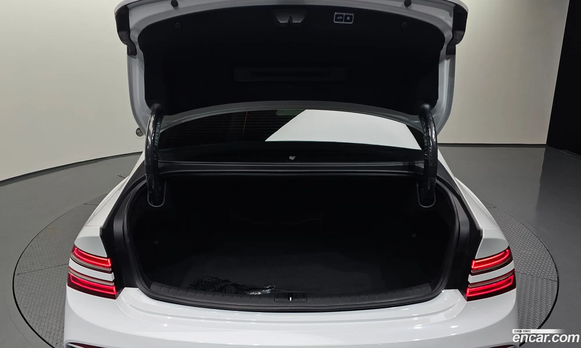 Genesis G80 2023 KMTGF41DDPU197853 — 4