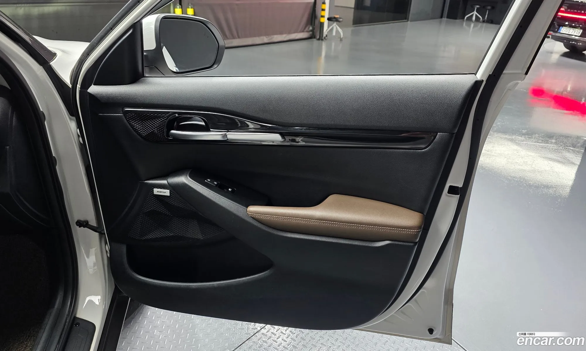 Kia Seltos 2020 KNAEV812HMK123406 — 31