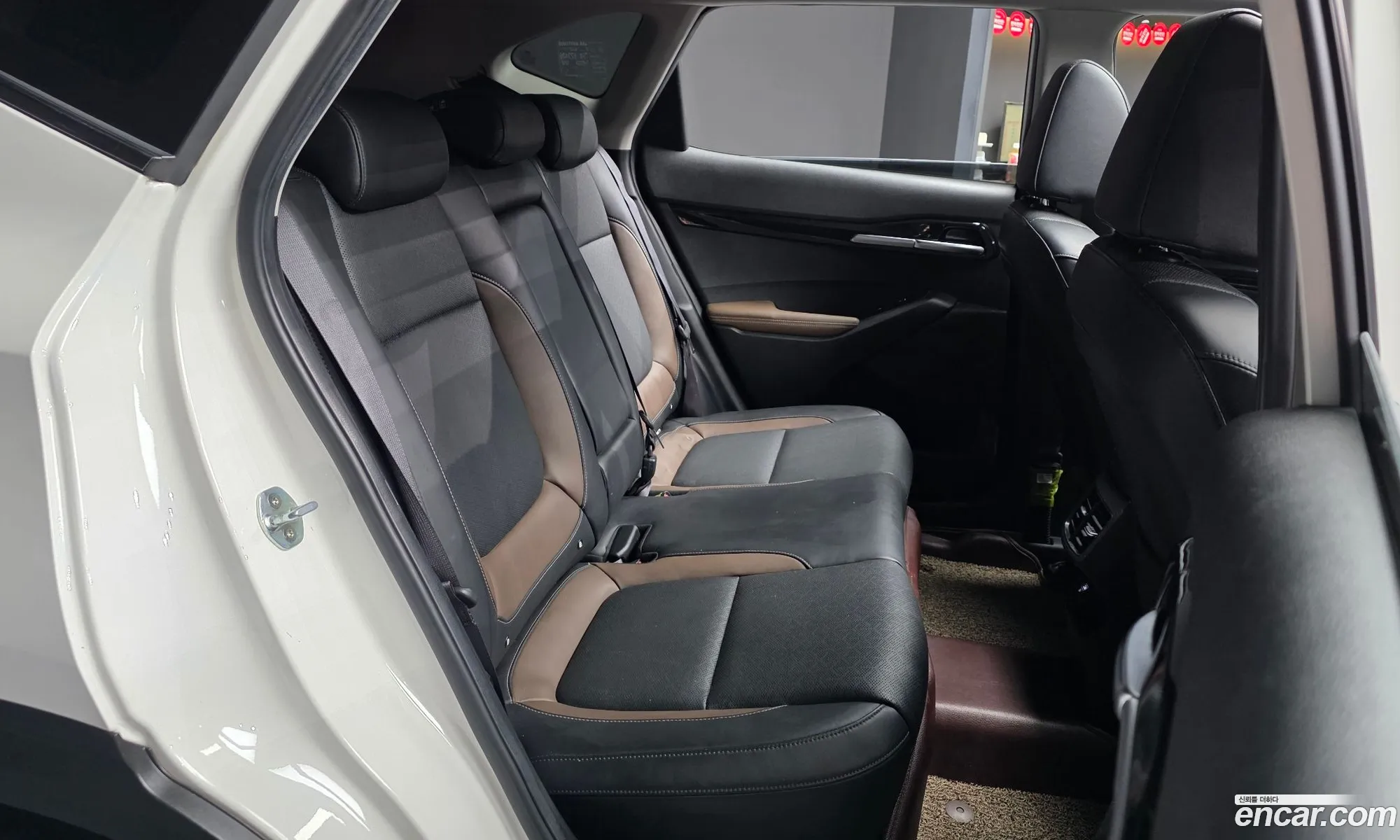 Kia Seltos 2020 KNAEV812HMK123406 — 2