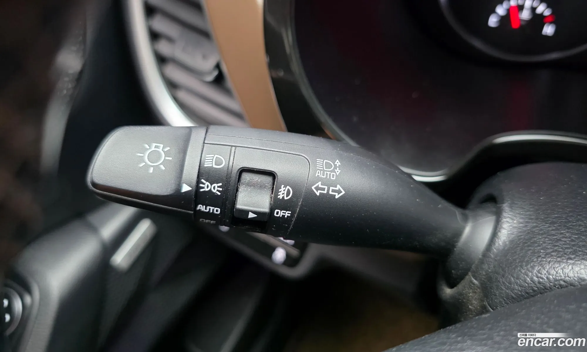Kia Seltos 2020 KNAEV812HMK123406 — 27