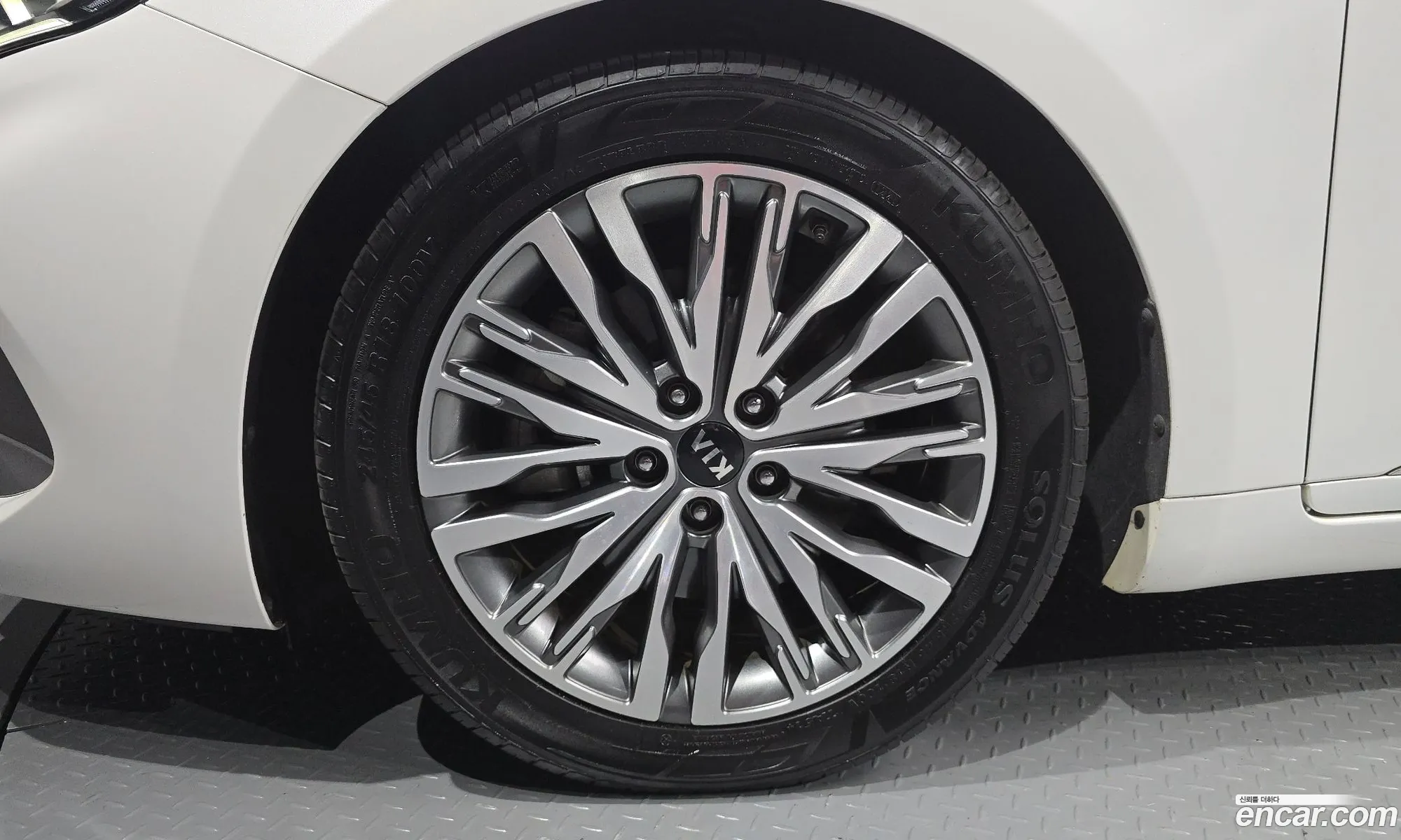 Kia K7 Premier 2019 — 22