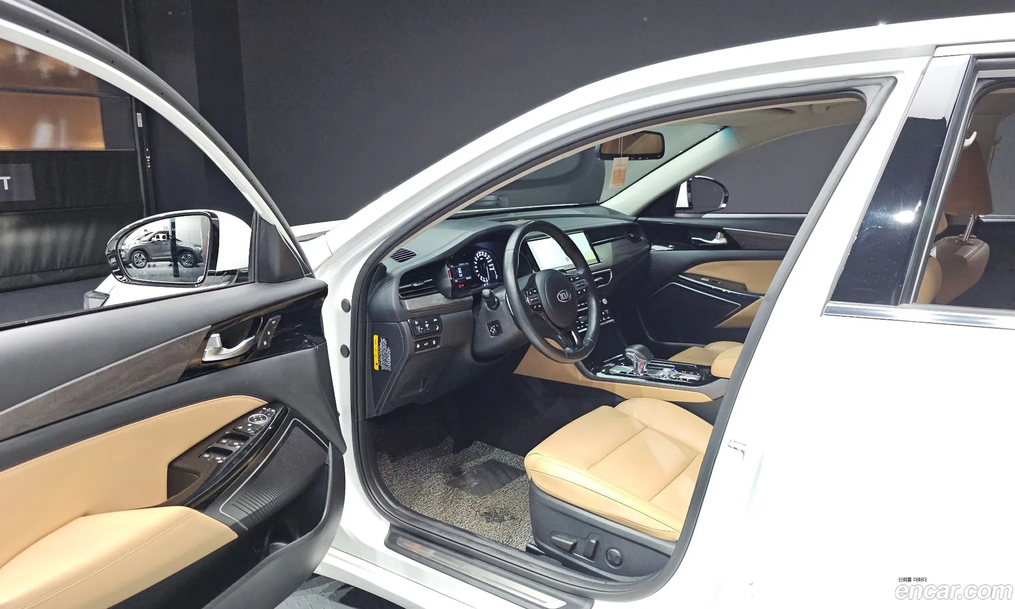 Kia K7 Premier 2019 — 16