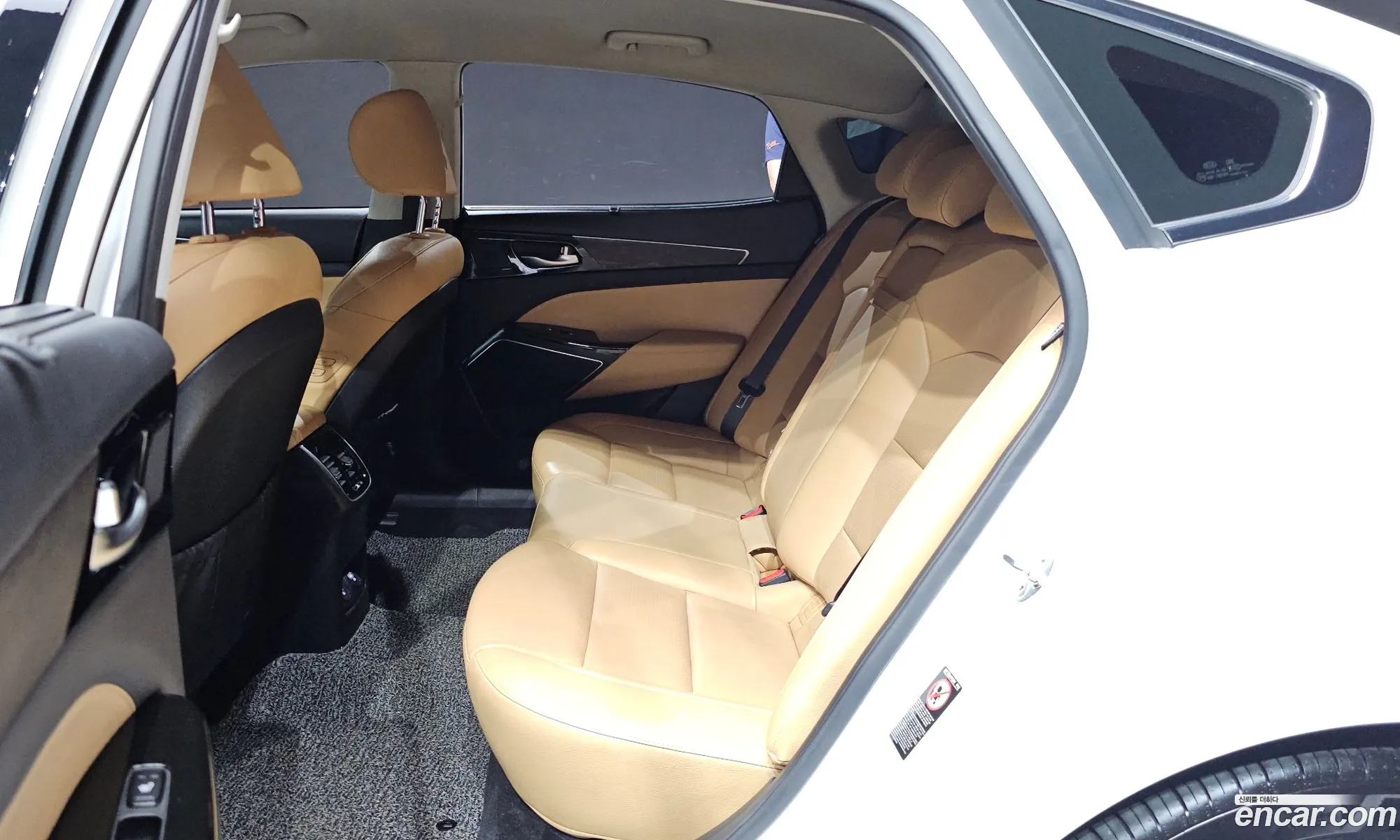 Kia K7 Premier 2019 — 26