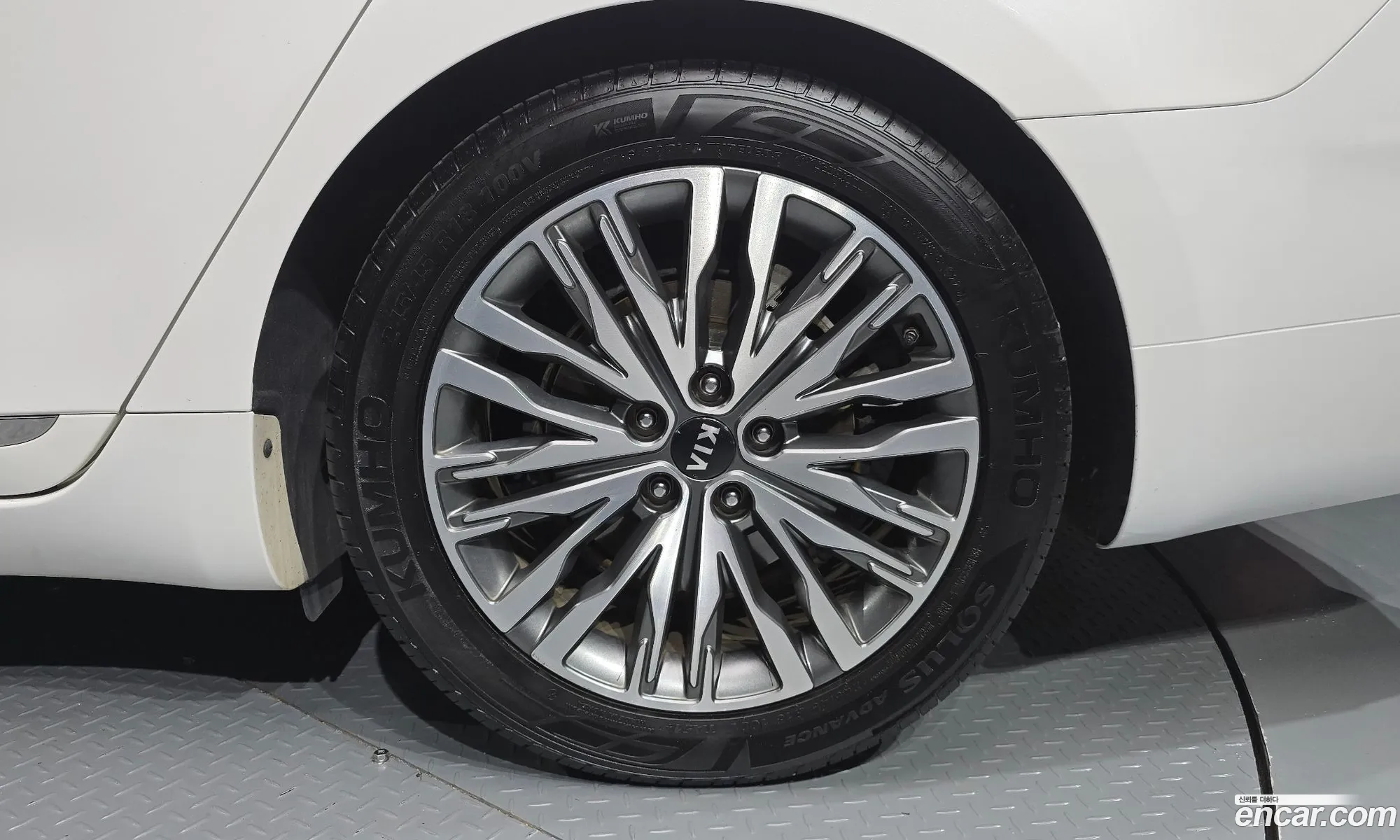 Kia K7 Premier 2019 — 17