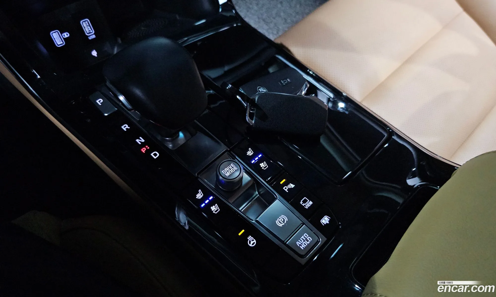 Kia K7 Premier 2019 — 24
