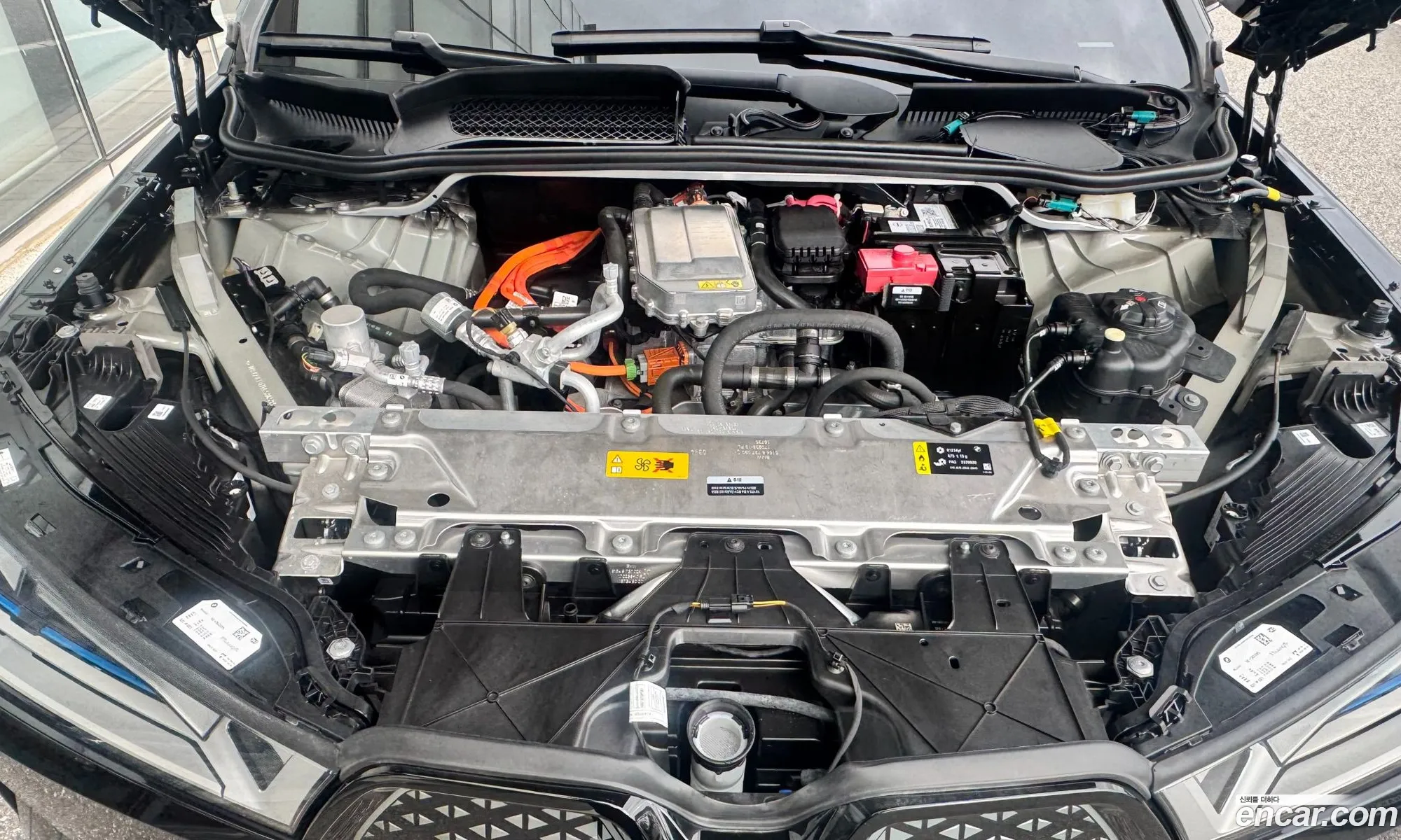 BMW iX 2024 — 12