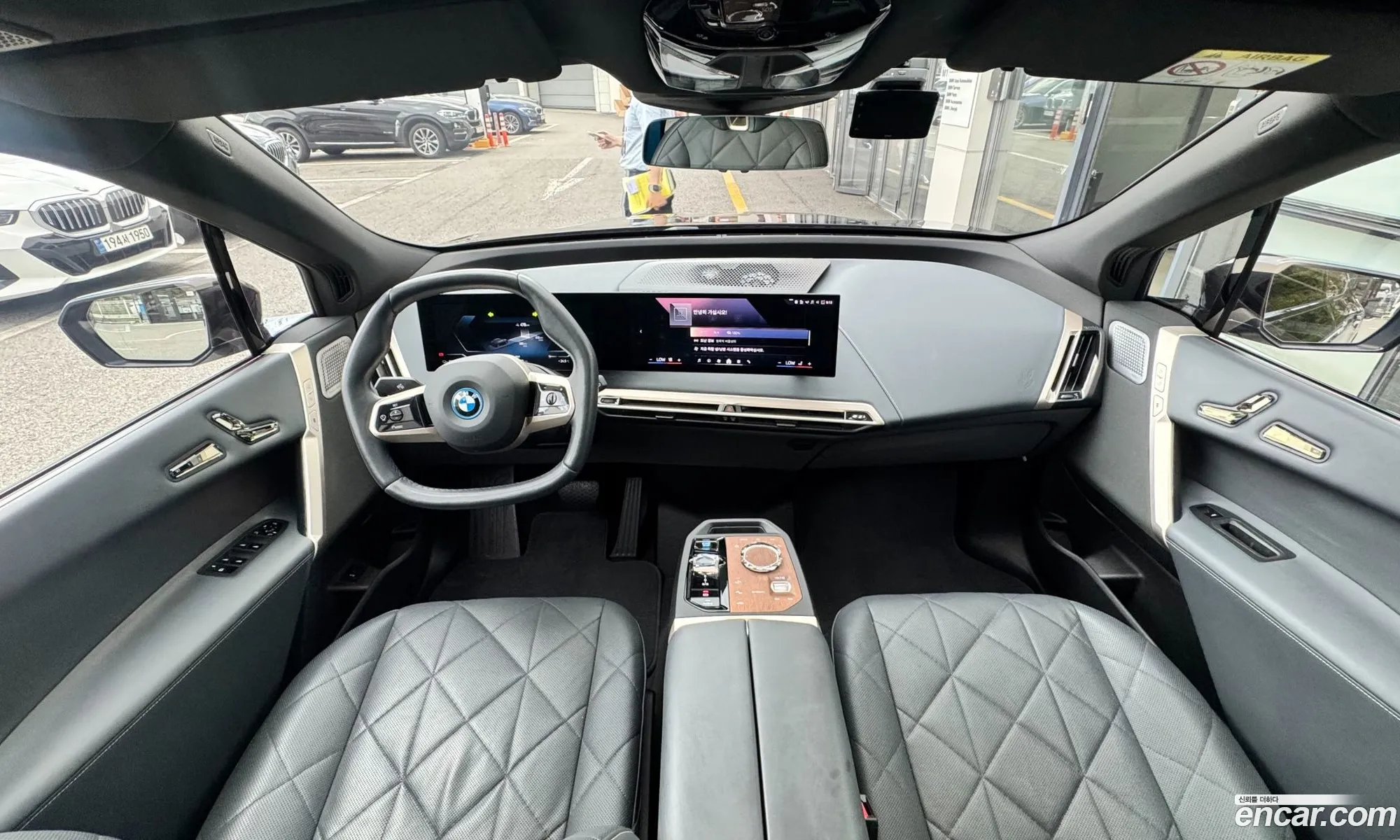 BMW iX 2024 — 18