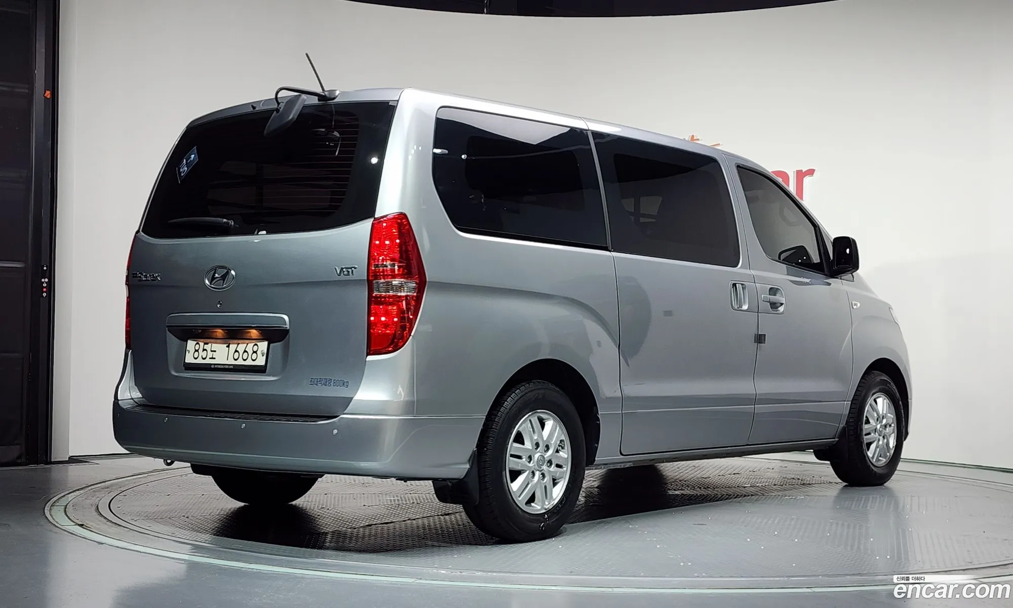 Hyundai Grand Starex 2020 — 23