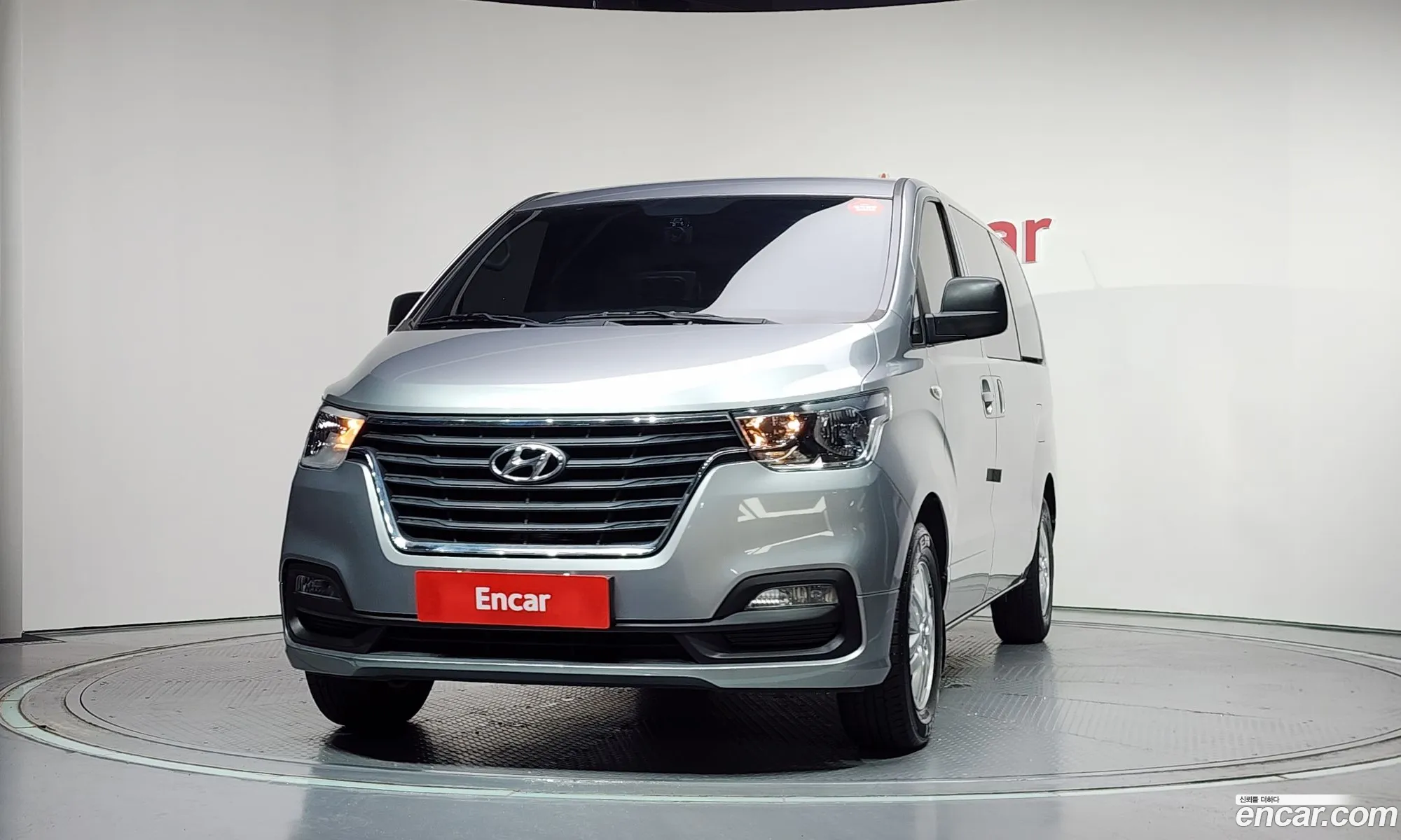 Hyundai Grand Starex 2020 — 21