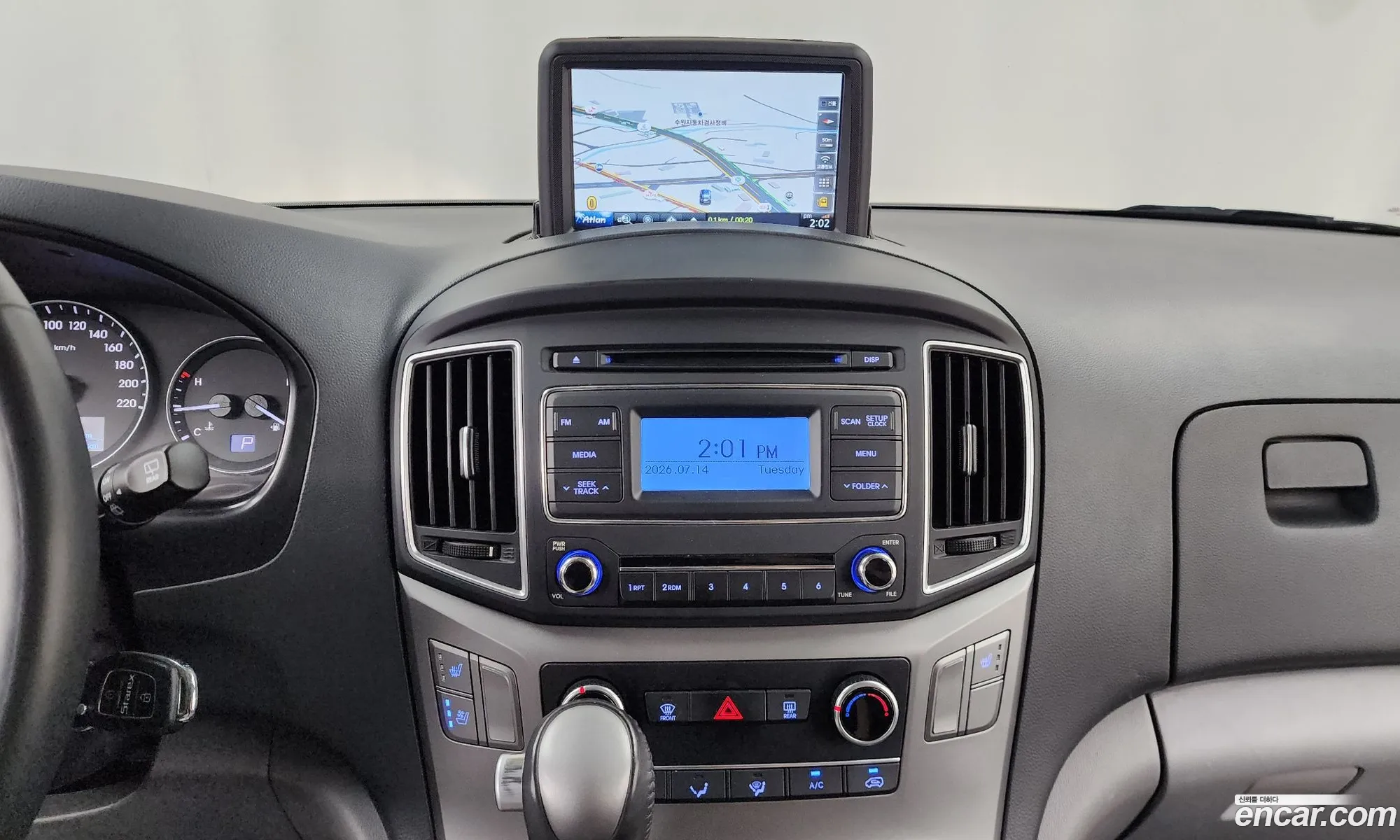Hyundai Grand Starex 2020 — 14