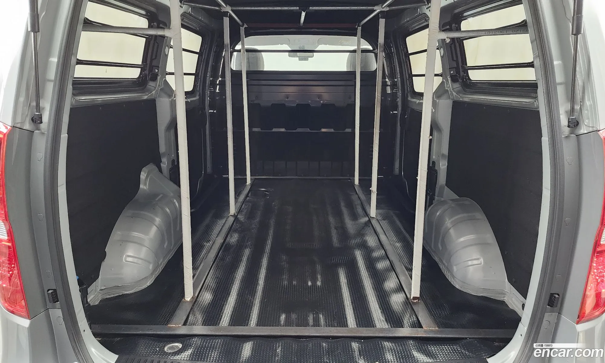 Hyundai Grand Starex 2020 — 12