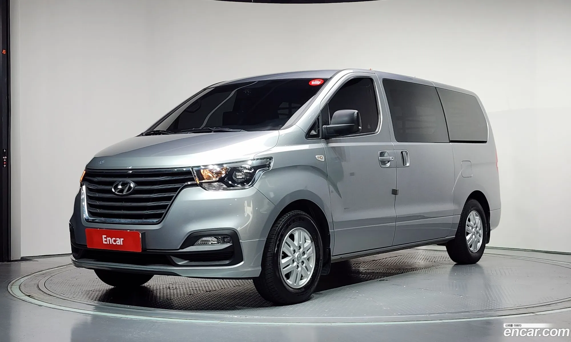 Hyundai Grand Starex 2020 — 25