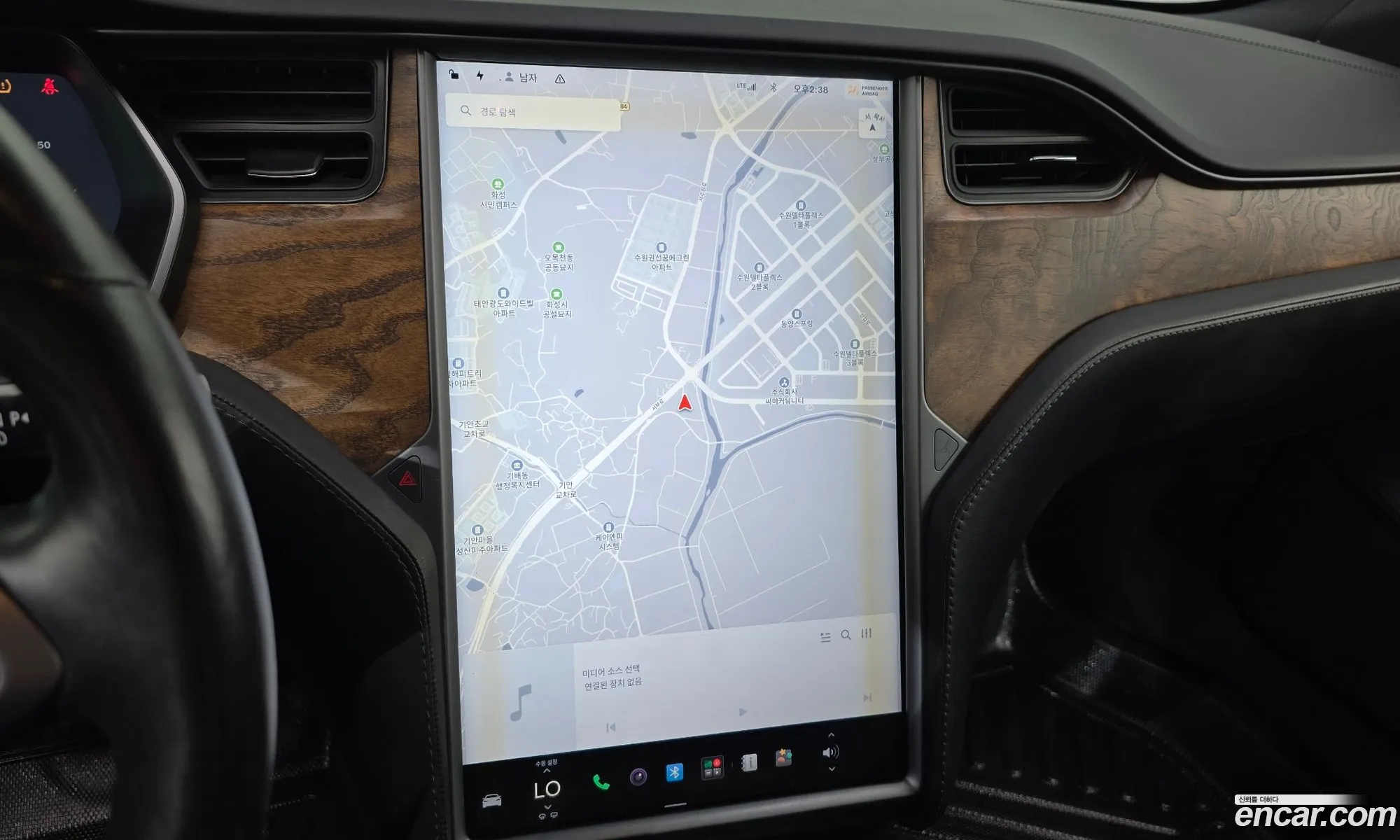 Tesla Model S 2019 5YJSA1E23KF301887 — 16