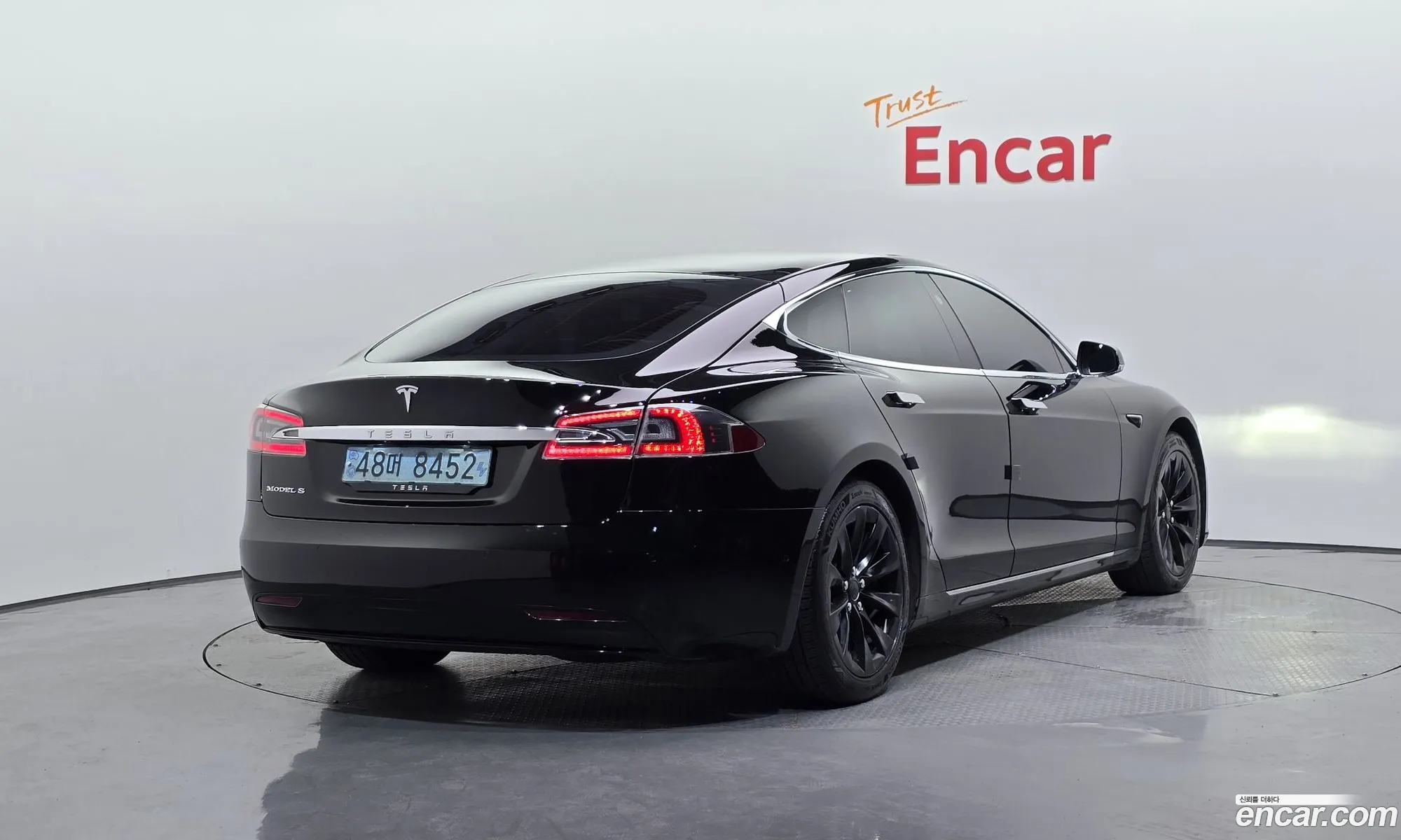 Tesla Model S 2019 5YJSA1E23KF301887 — 17