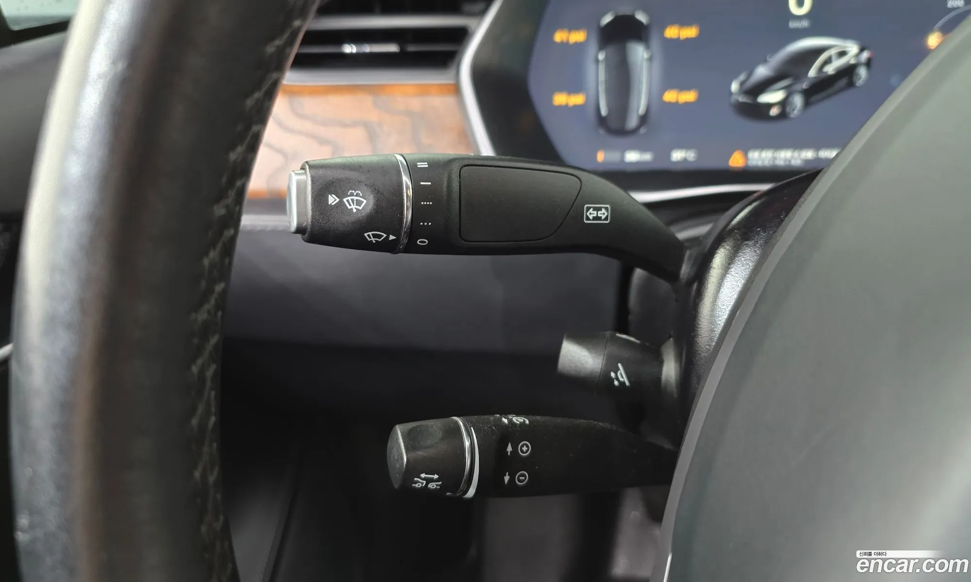 Tesla Model S 2019 5YJSA1E23KF301887 — 12