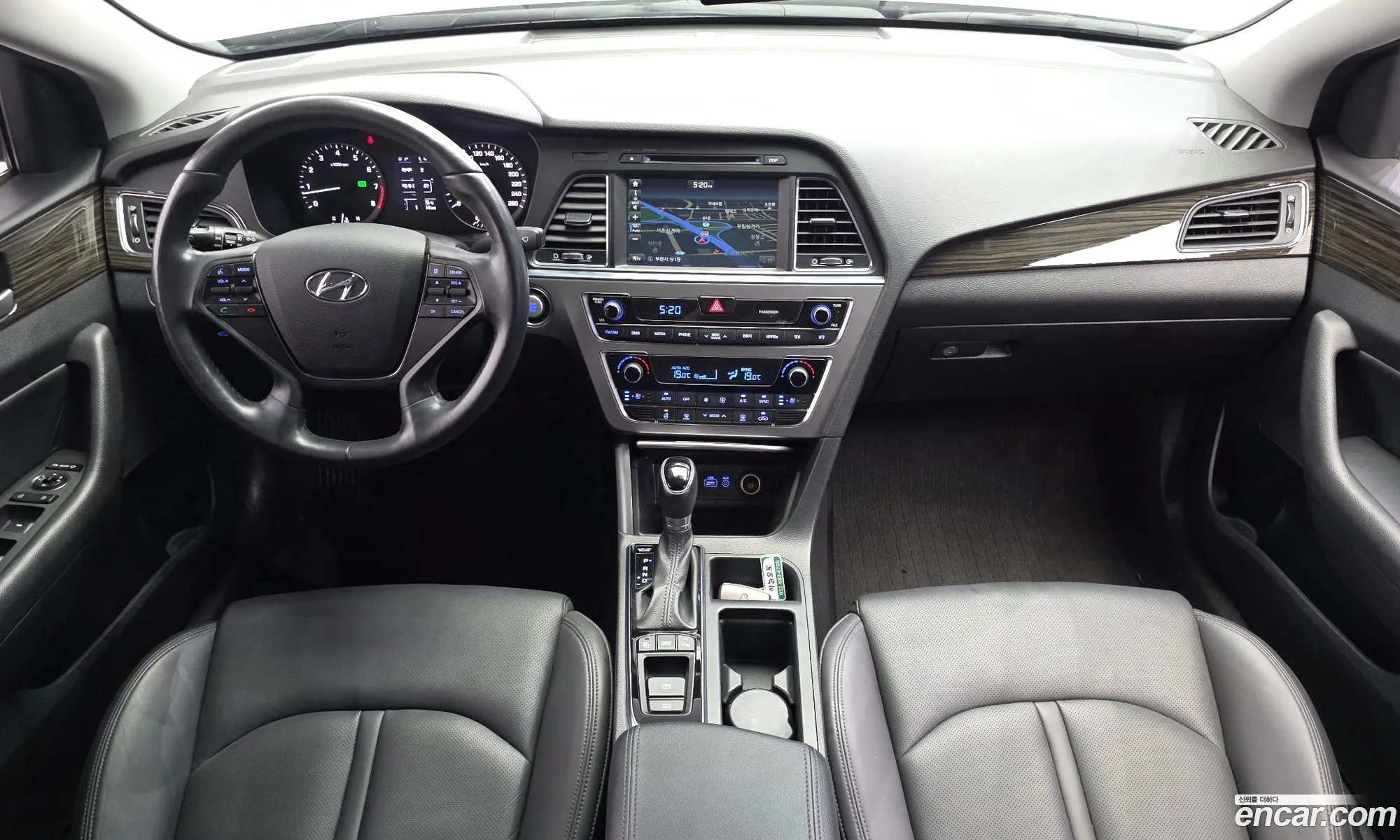 Hyundai LF Sonata 2014 KMHE341CBFA045888 — 2