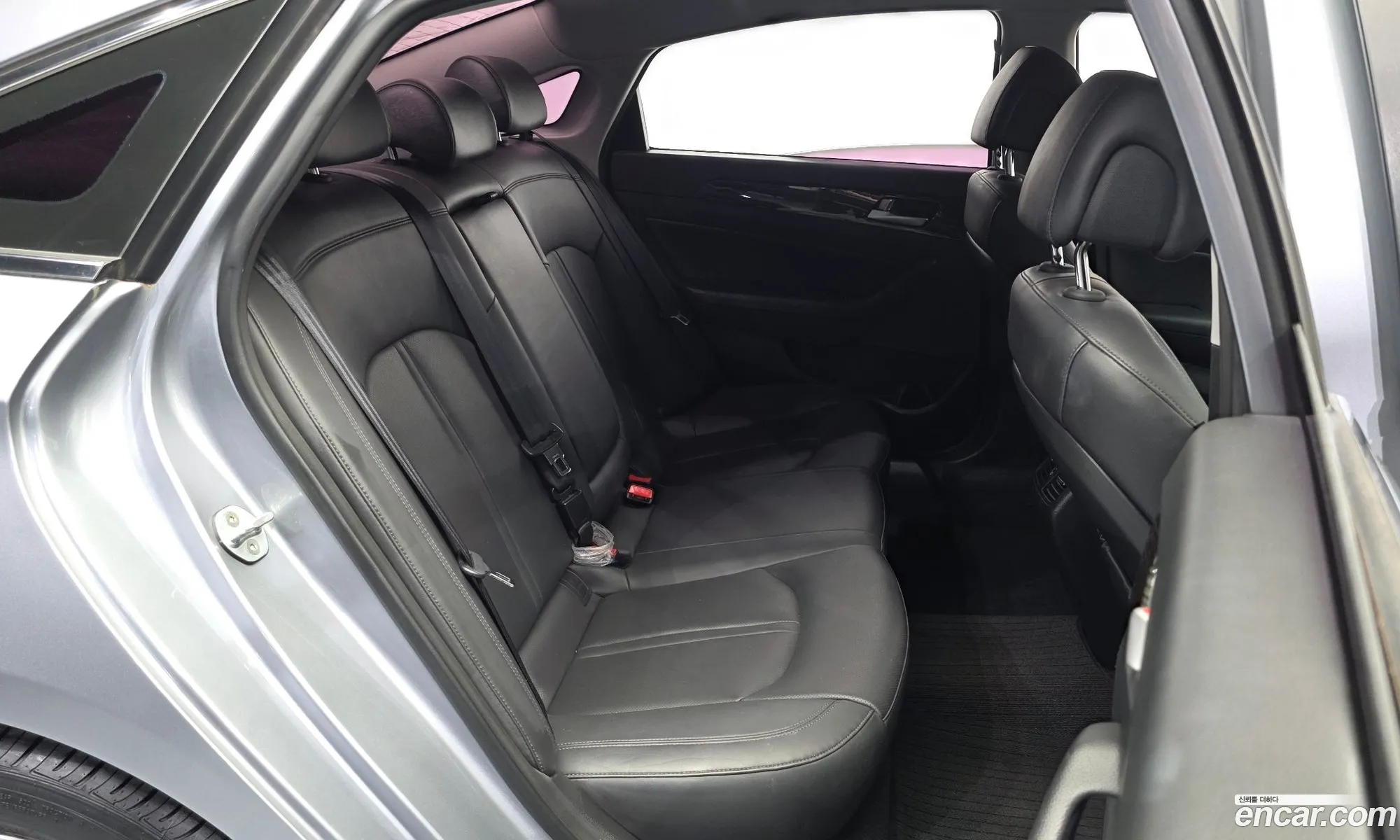 Hyundai LF Sonata 2014 KMHE341CBFA045888 — 26