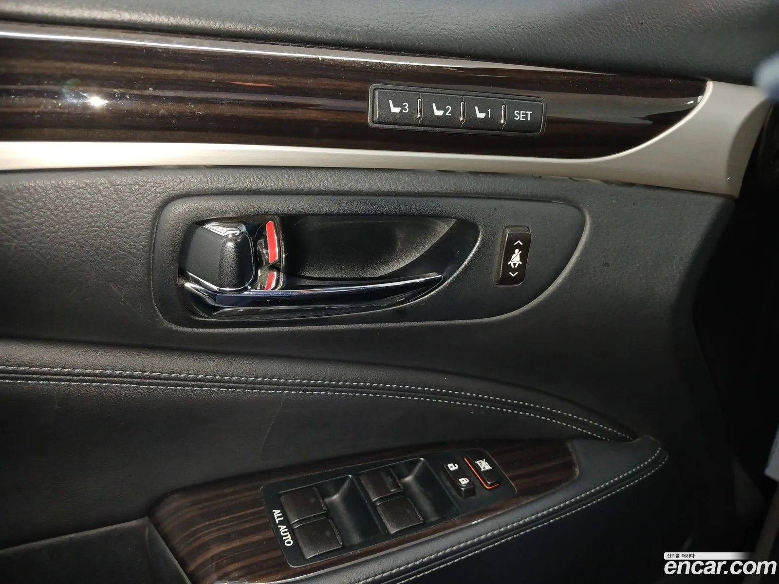 Lexus LS460 2014 — 12