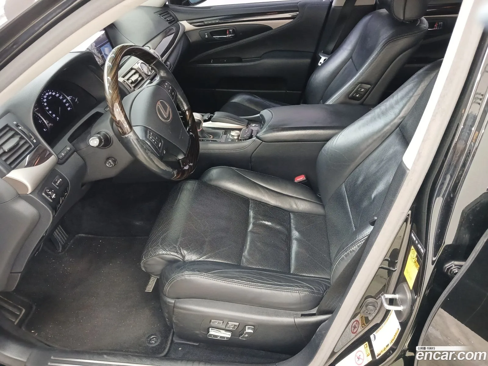 Lexus LS460 2014 — 16
