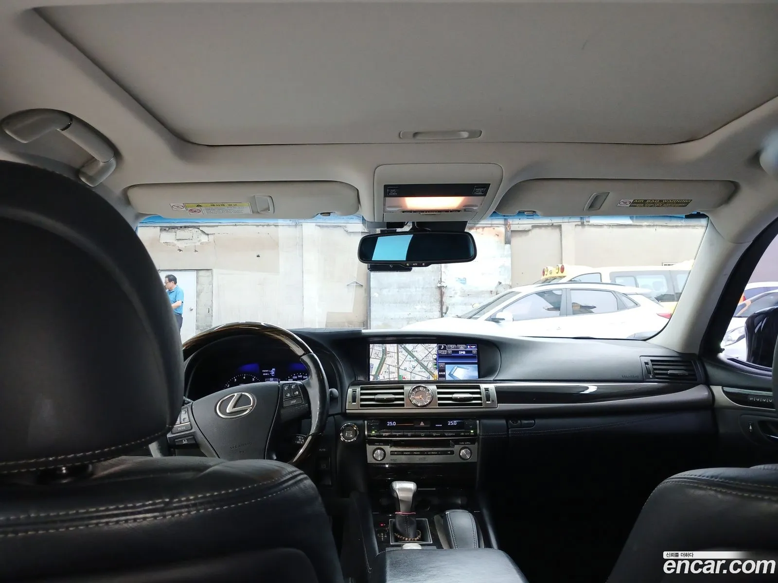 Lexus LS460 2014 — 11