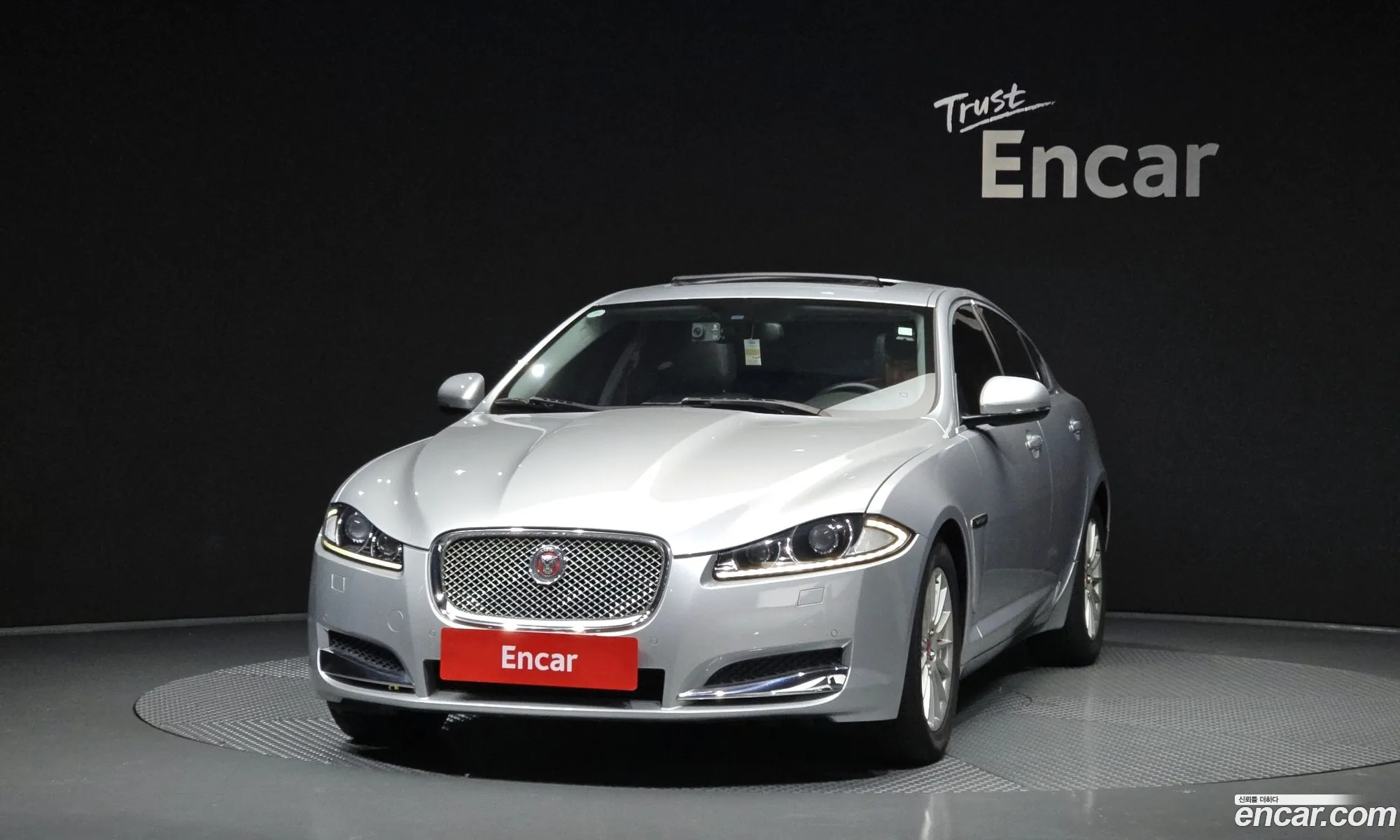 Jaguar XF 2014 — 12