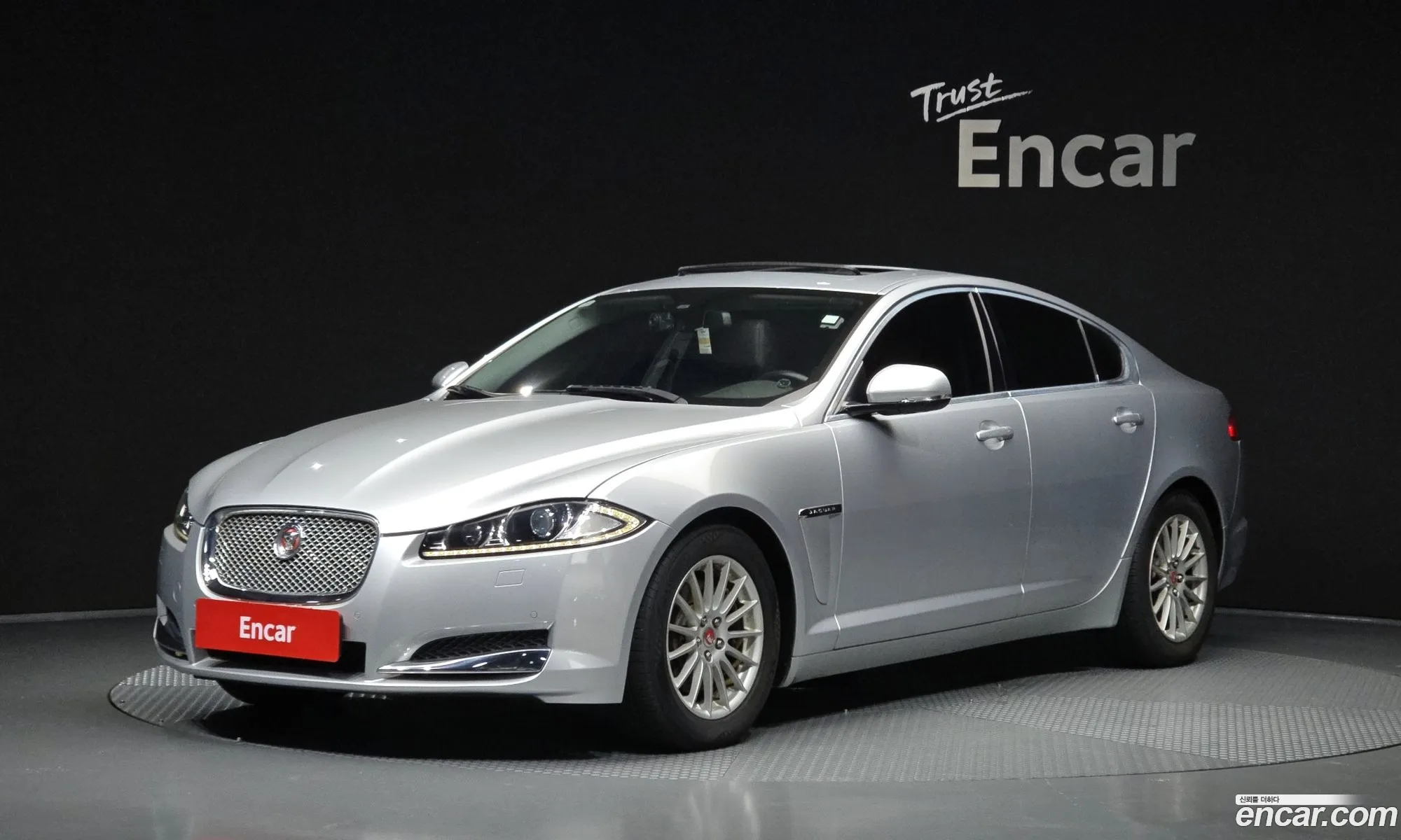 Jaguar XF 2014 — 11