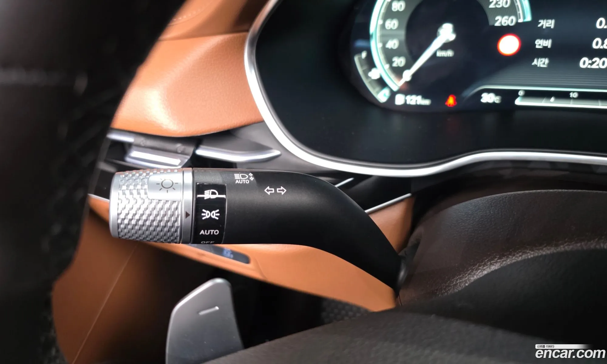 Genesis G80 2023 KMTGB41CDRU226020 — 32