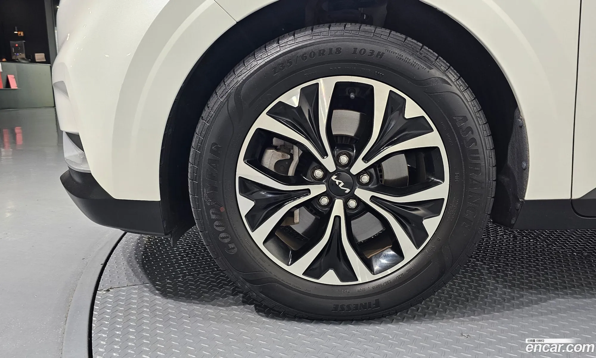 Kia Carnival 2021 KNANB81BBNS135118 — 10