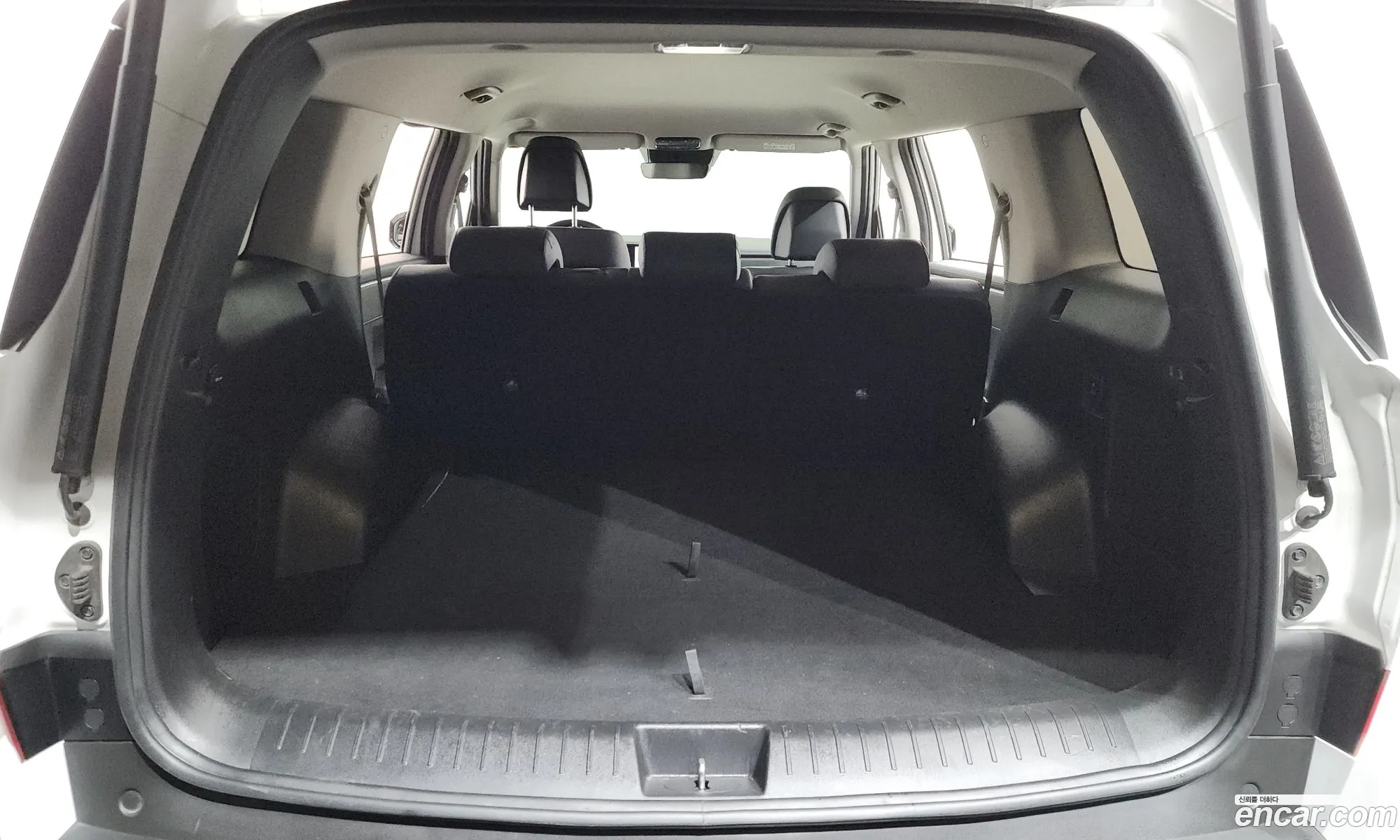 Hyundai Santa Fe 2024 — 32