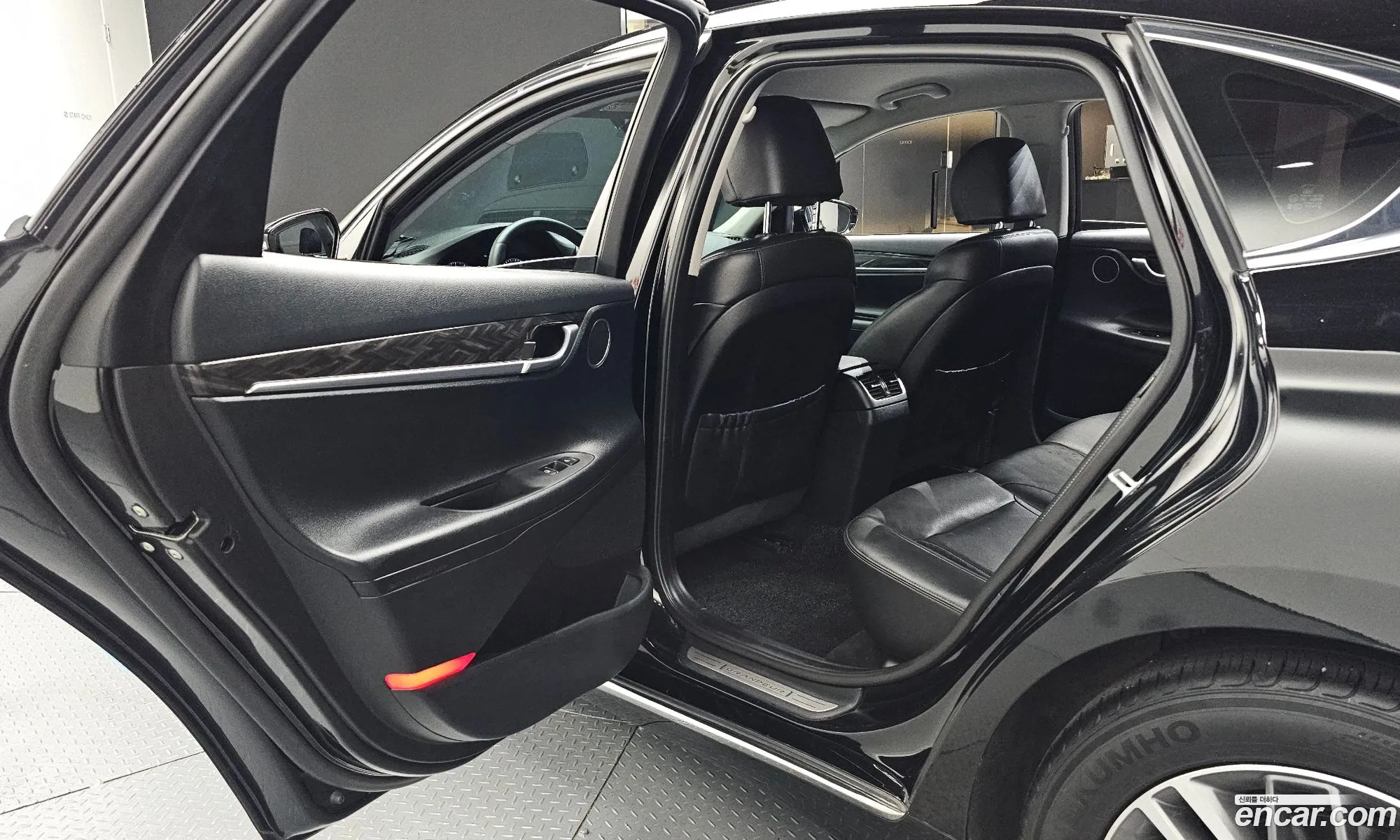 Hyundai Grandeur IG 2018 KMHF141CBKA180655 — 31