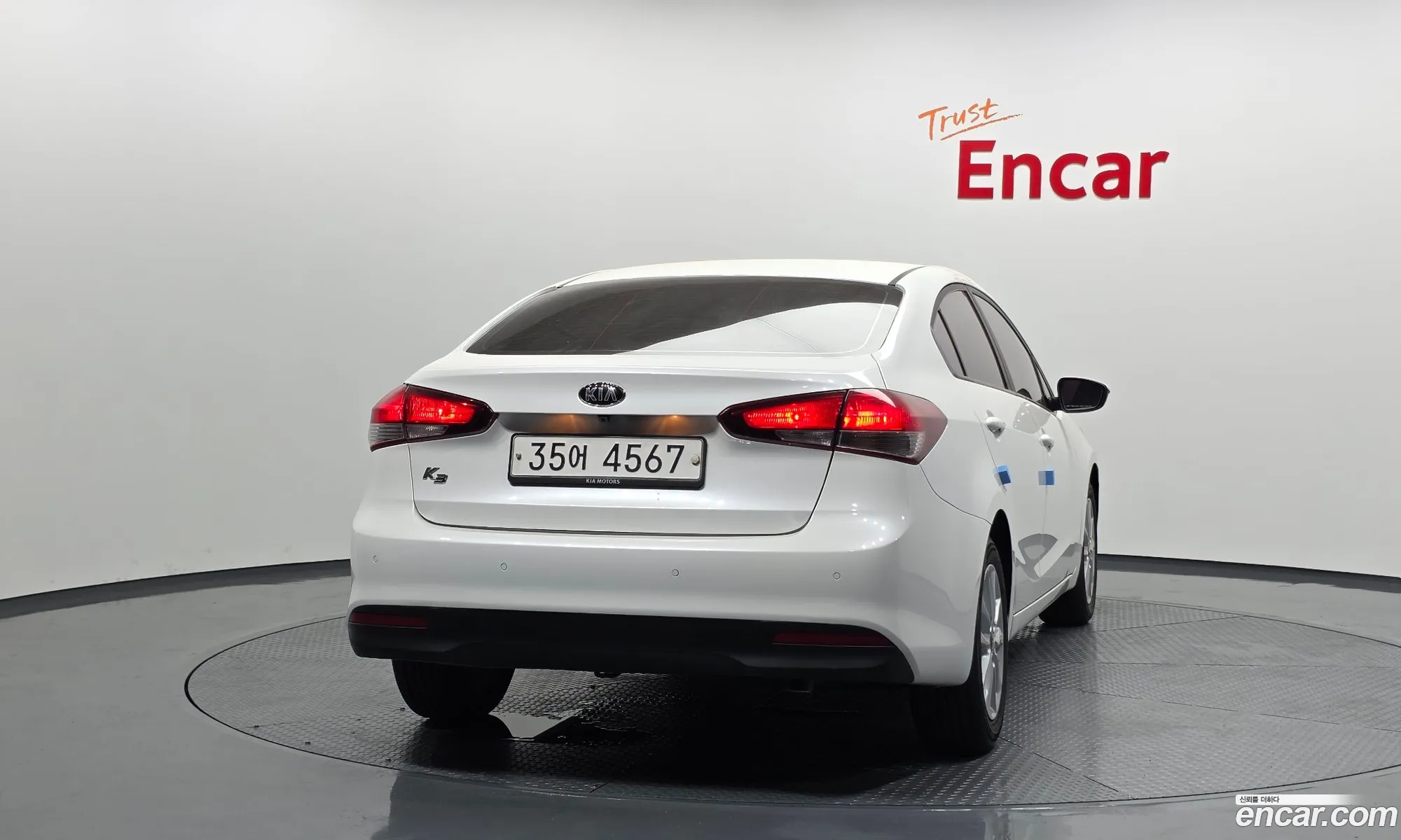 Kia K3 2016 KNAFK412BHA695747 — 9