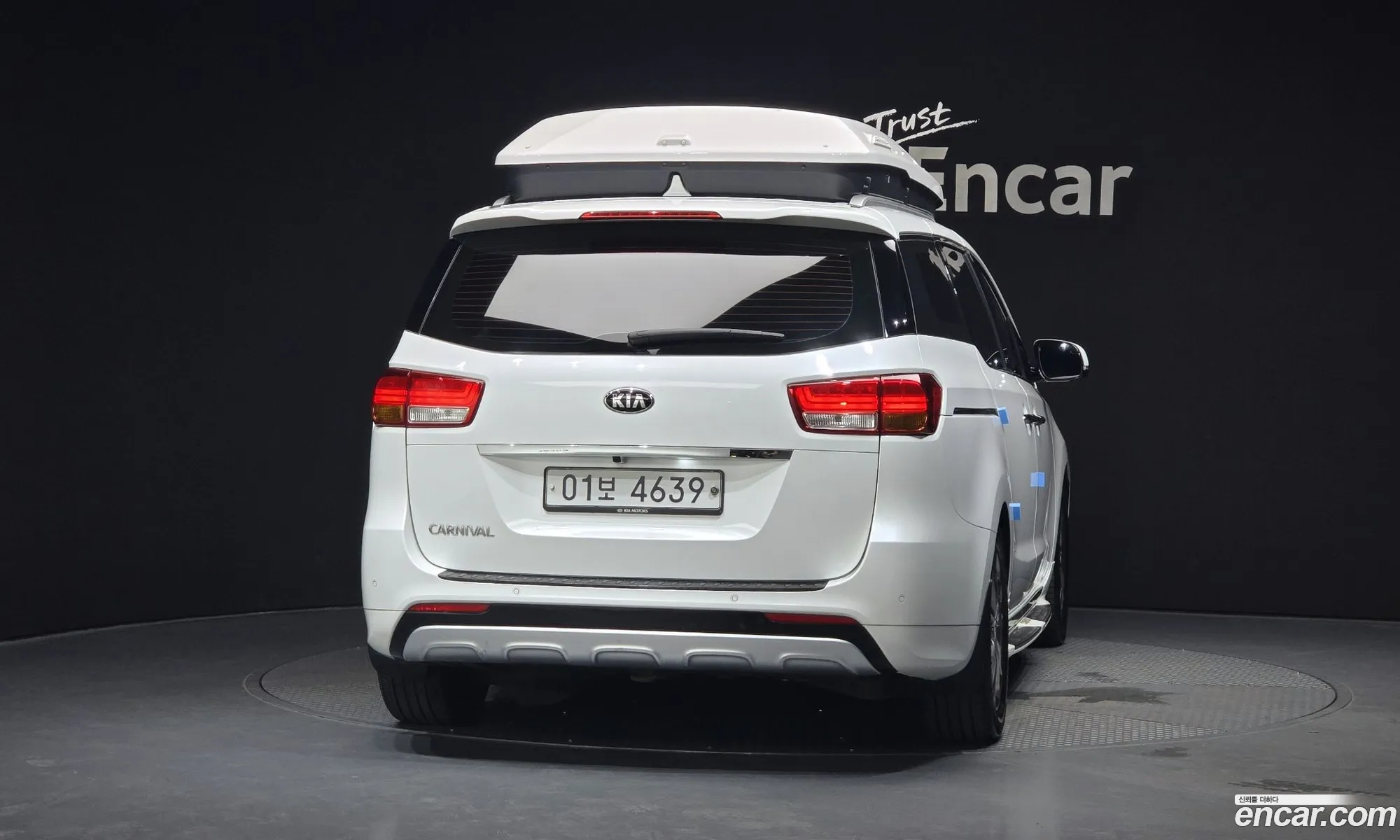 Kia Carnival 2018 KNAMC81ABJS425302 — 7