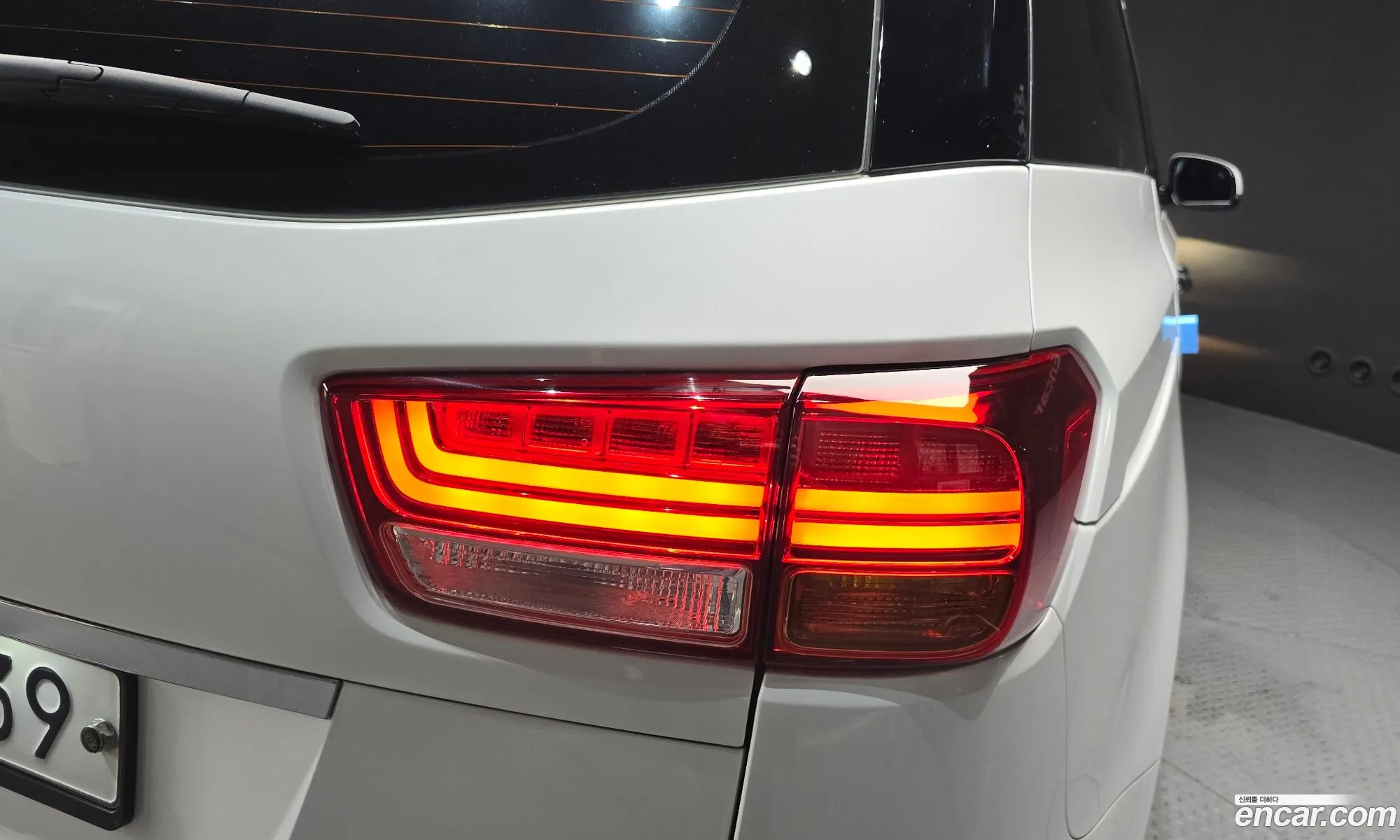 Kia Carnival 2018 KNAMC81ABJS425302 — 2