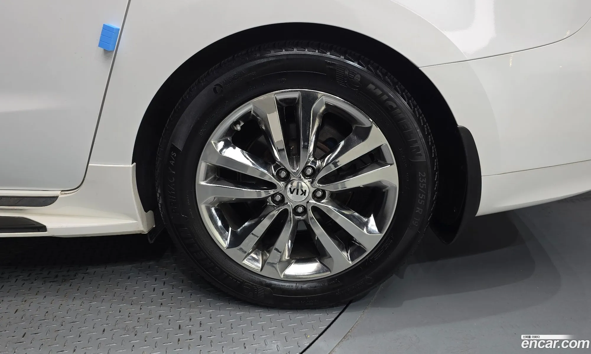 Kia Carnival 2018 KNAMC81ABJS425302 — 11