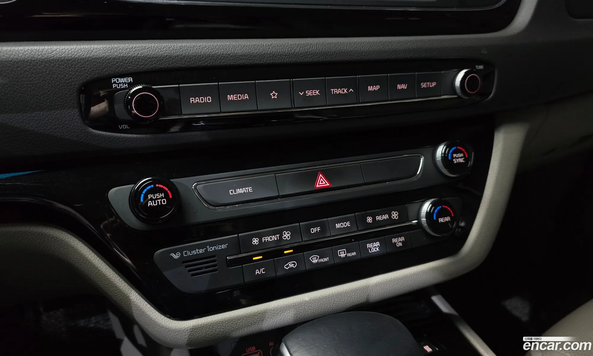Kia Carnival 2018 KNAMC81ABJS425302 — 4