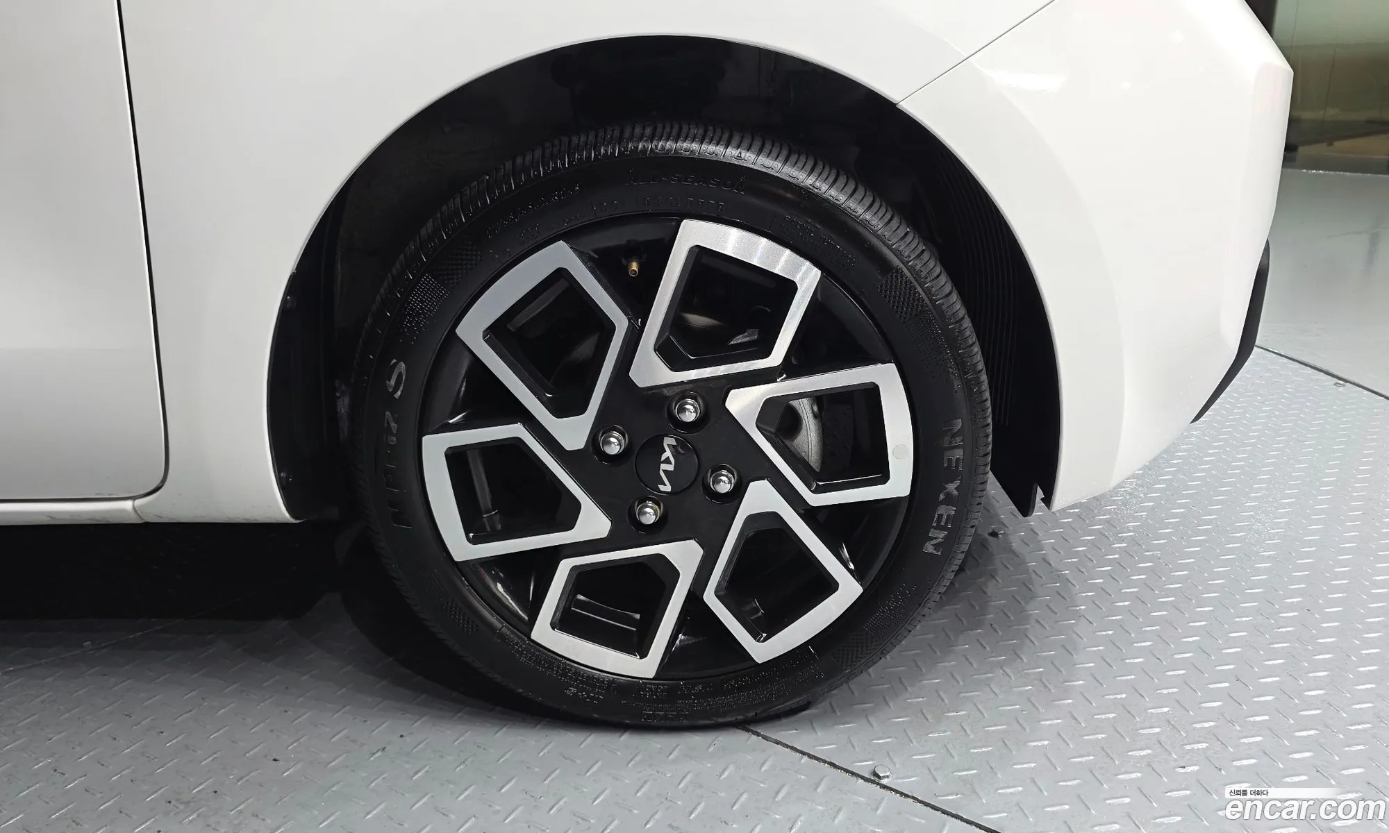 Kia Kia Ray 2024 — 17