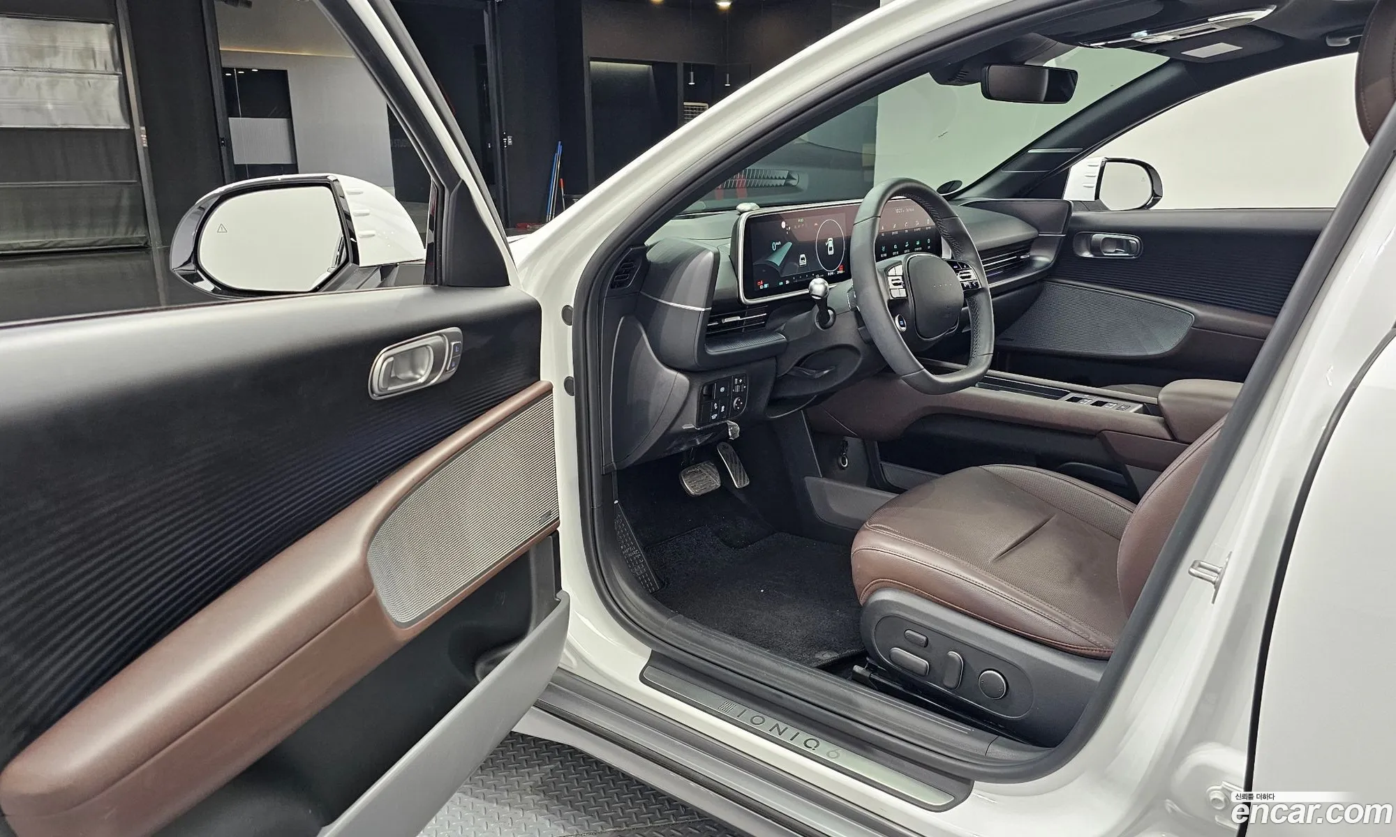 Hyundai Ioniq 6 2022 KMHM541CPPA004601 — 5