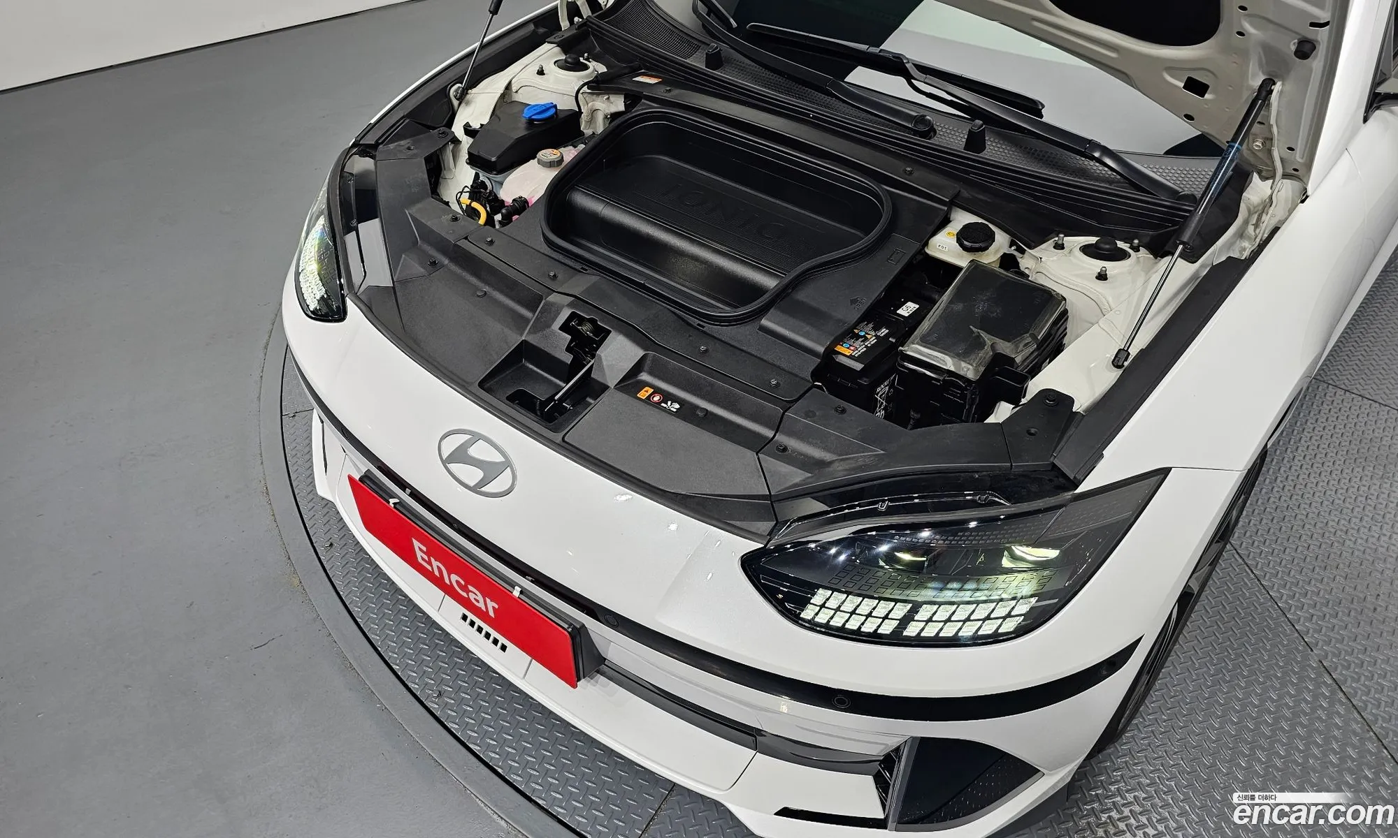 Hyundai Ioniq 6 2022 KMHM541CPPA004601 — 26