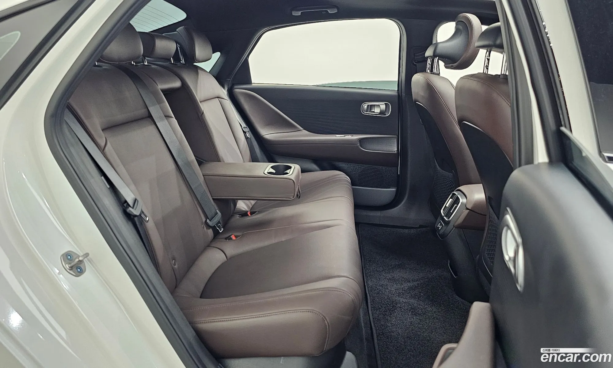 Hyundai Ioniq 6 2022 KMHM541CPPA004601 — 12